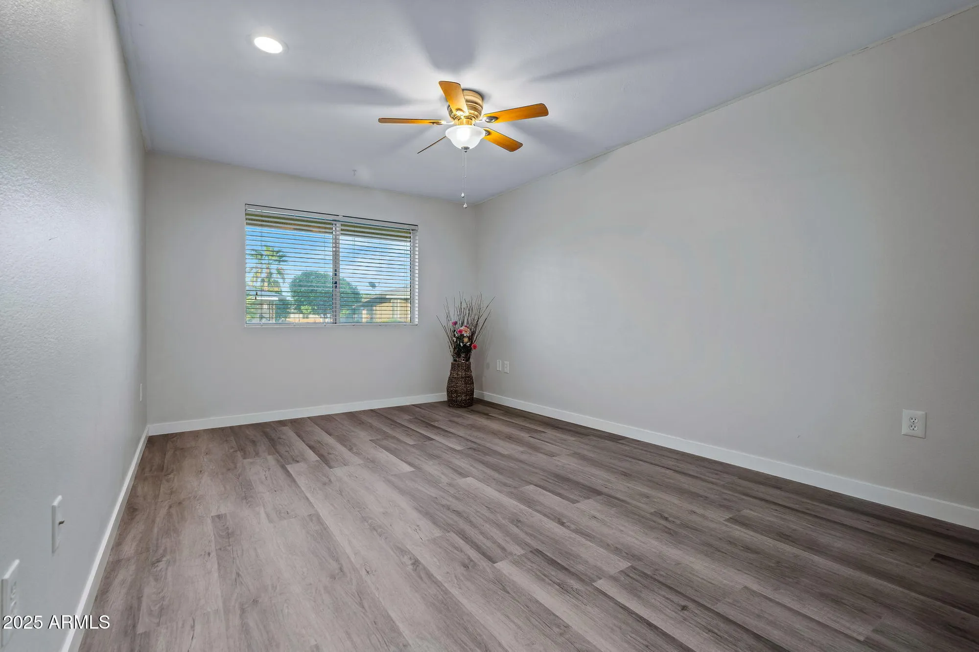 Property Slideshow image 20 of 55 | 10114 w royal oak rd, Sun City, AZ, 85351