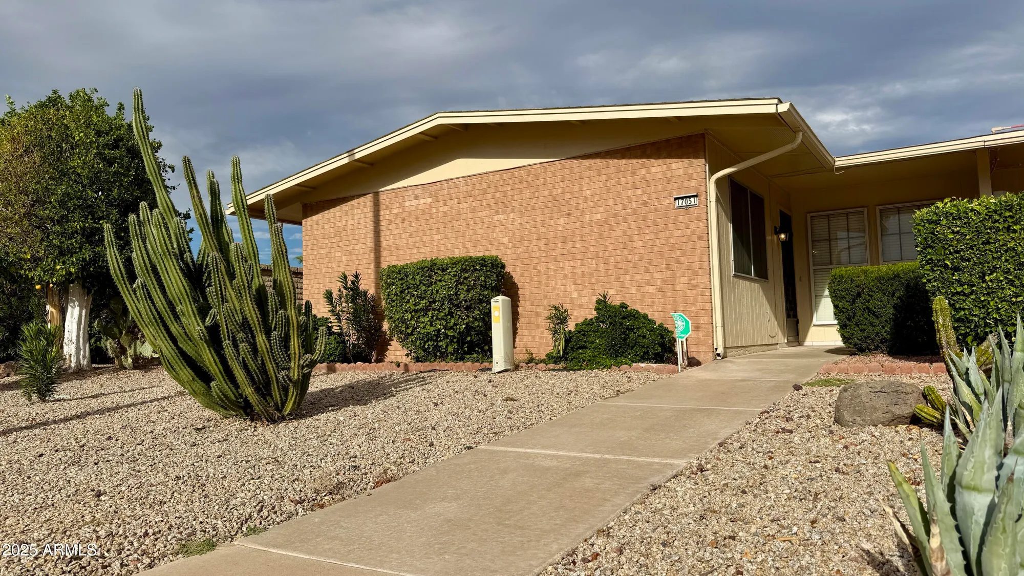 Property Slideshow image 1 of 21 | 17051 n del webb blvd, Sun City, AZ, 85373