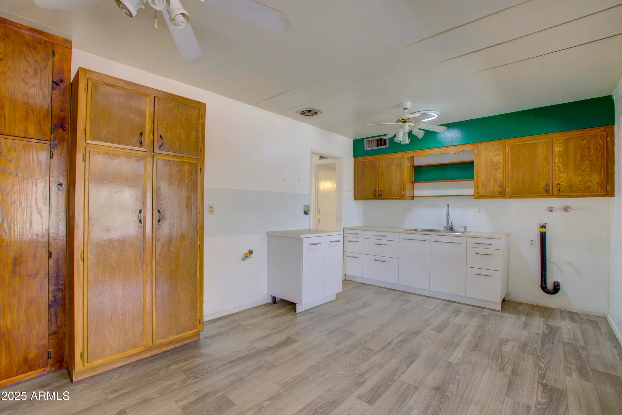 Property Slideshow image 9 of 30 | 10635 n 103rd ave, Sun City, AZ, 85351