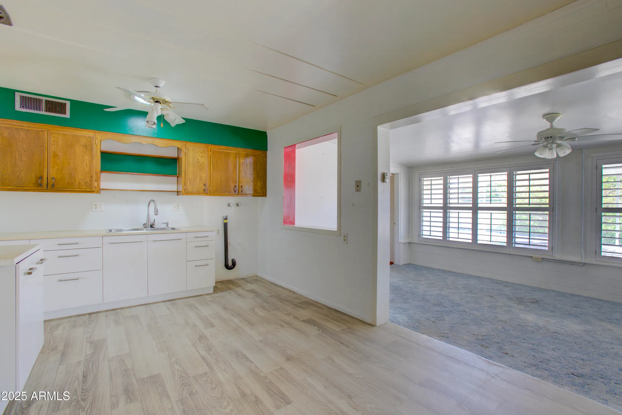 Property Slideshow image 10 of 30 | 10635 n 103rd ave, Sun City, AZ, 85351