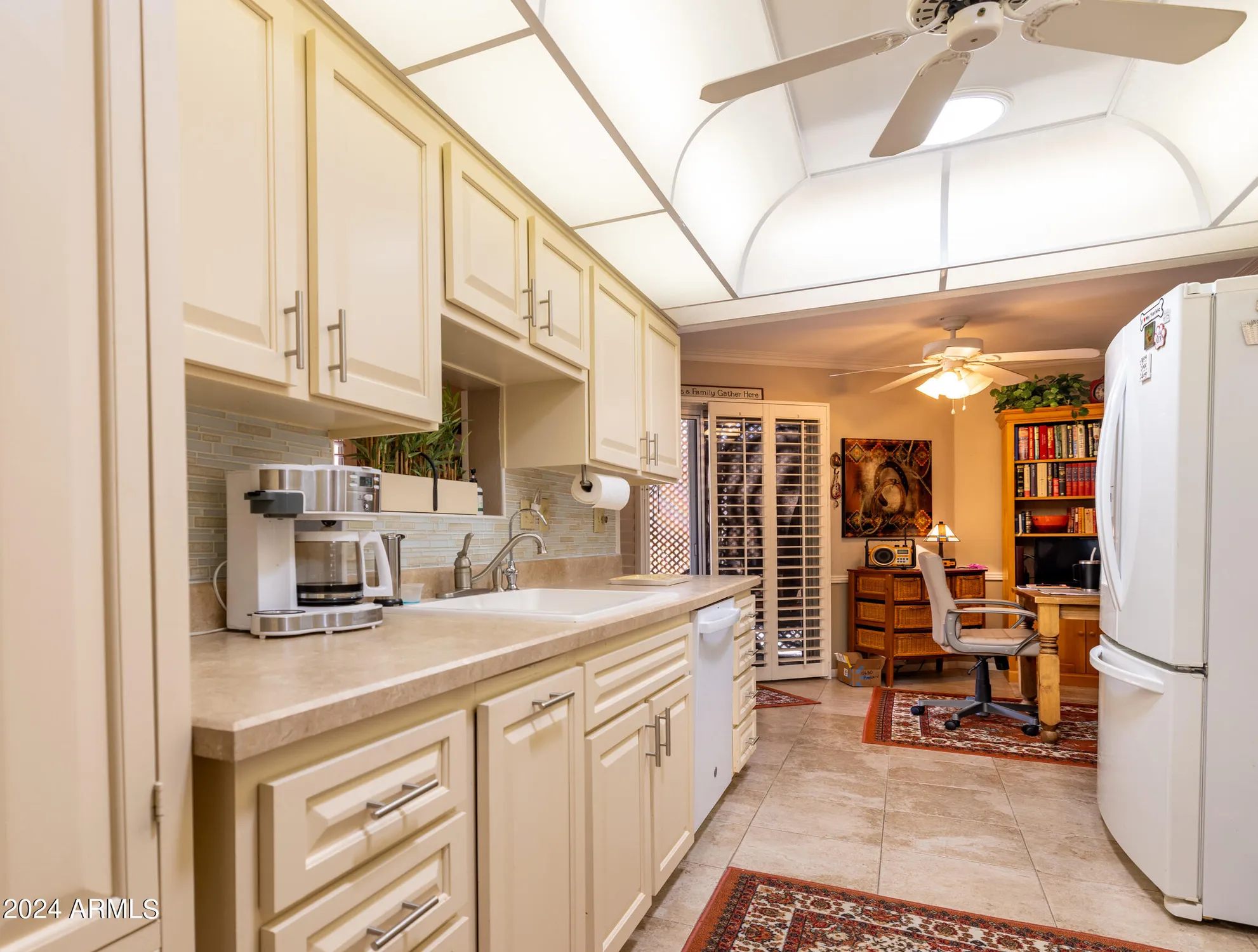 Property Slideshow image 13 of 32 | 10630 w pineaire dr, Sun City, AZ, 85351