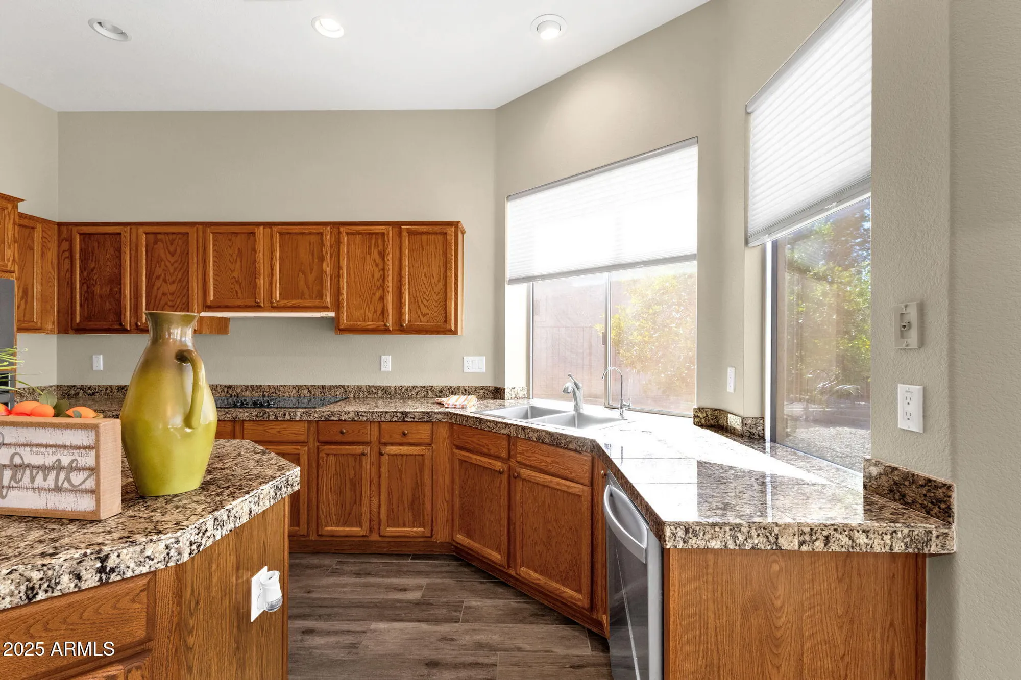 Property Slideshow image 16 of 37 | 4735 e azalea dr, Gilbert, AZ, 85298