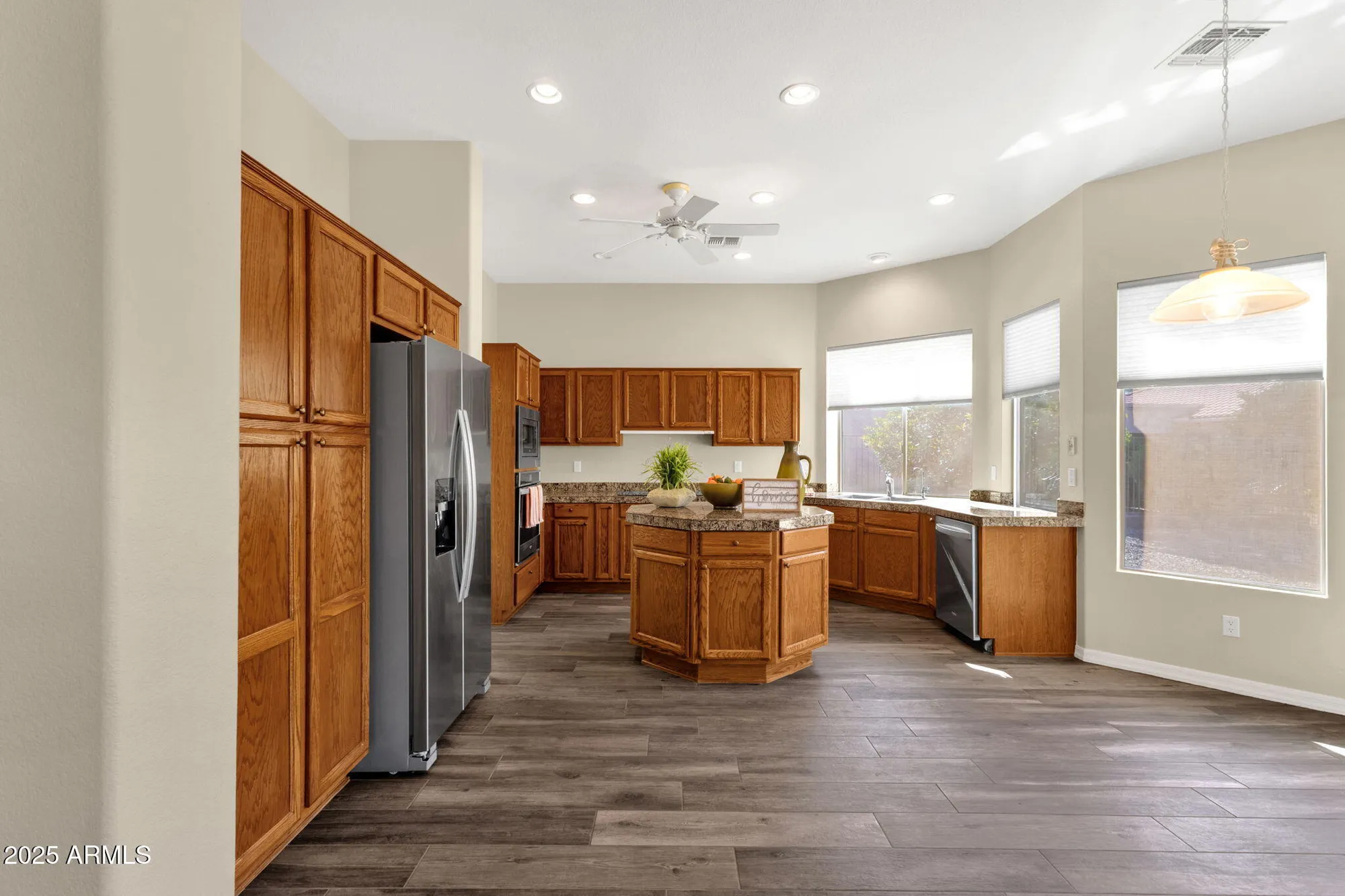 Property Slideshow image 13 of 37 | 4735 e azalea dr, Gilbert, AZ, 85298