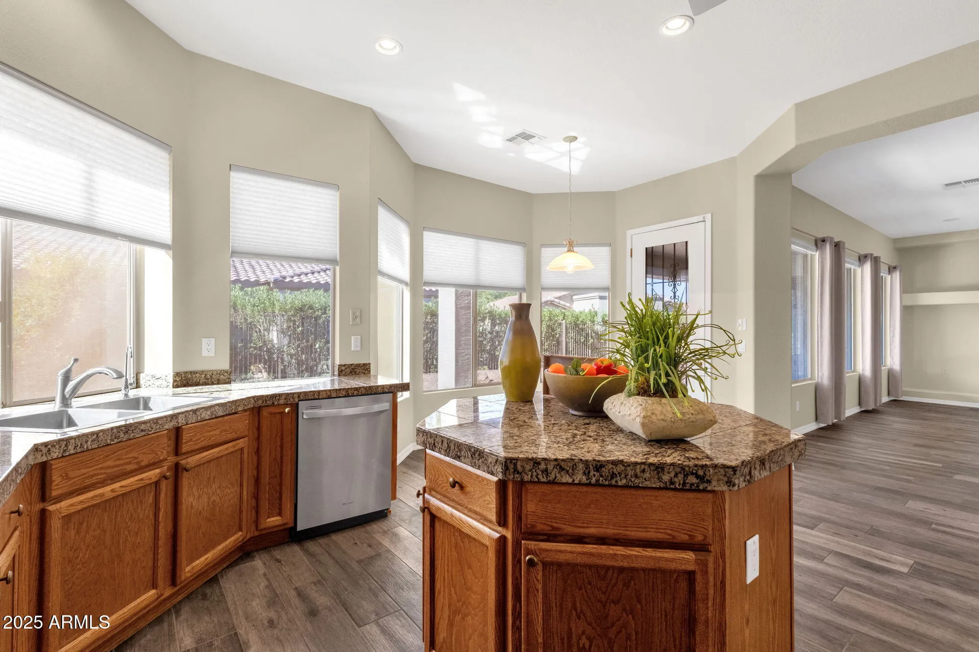 Property Slideshow image 14 of 37 | 4735 e azalea dr, Gilbert, AZ, 85298