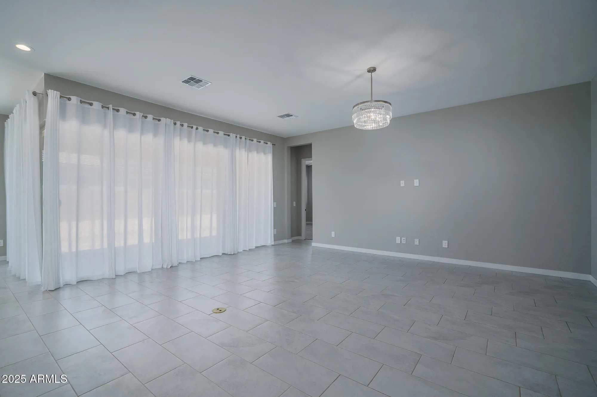 Property Slideshow image 6 of 55 | 17144 w mariposa grande, Surprise, AZ, 85387