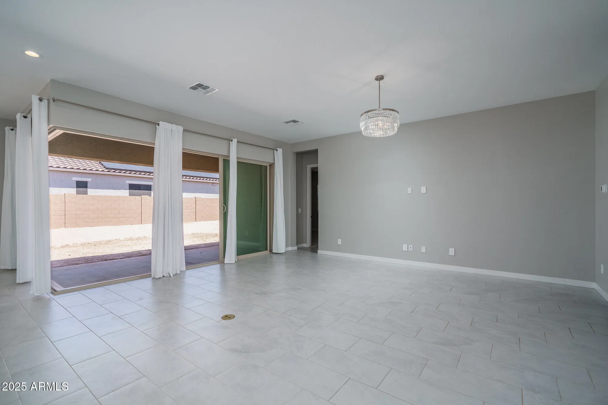 Property Slideshow image 8 of 55 | 17144 w mariposa grande, Surprise, AZ, 85387