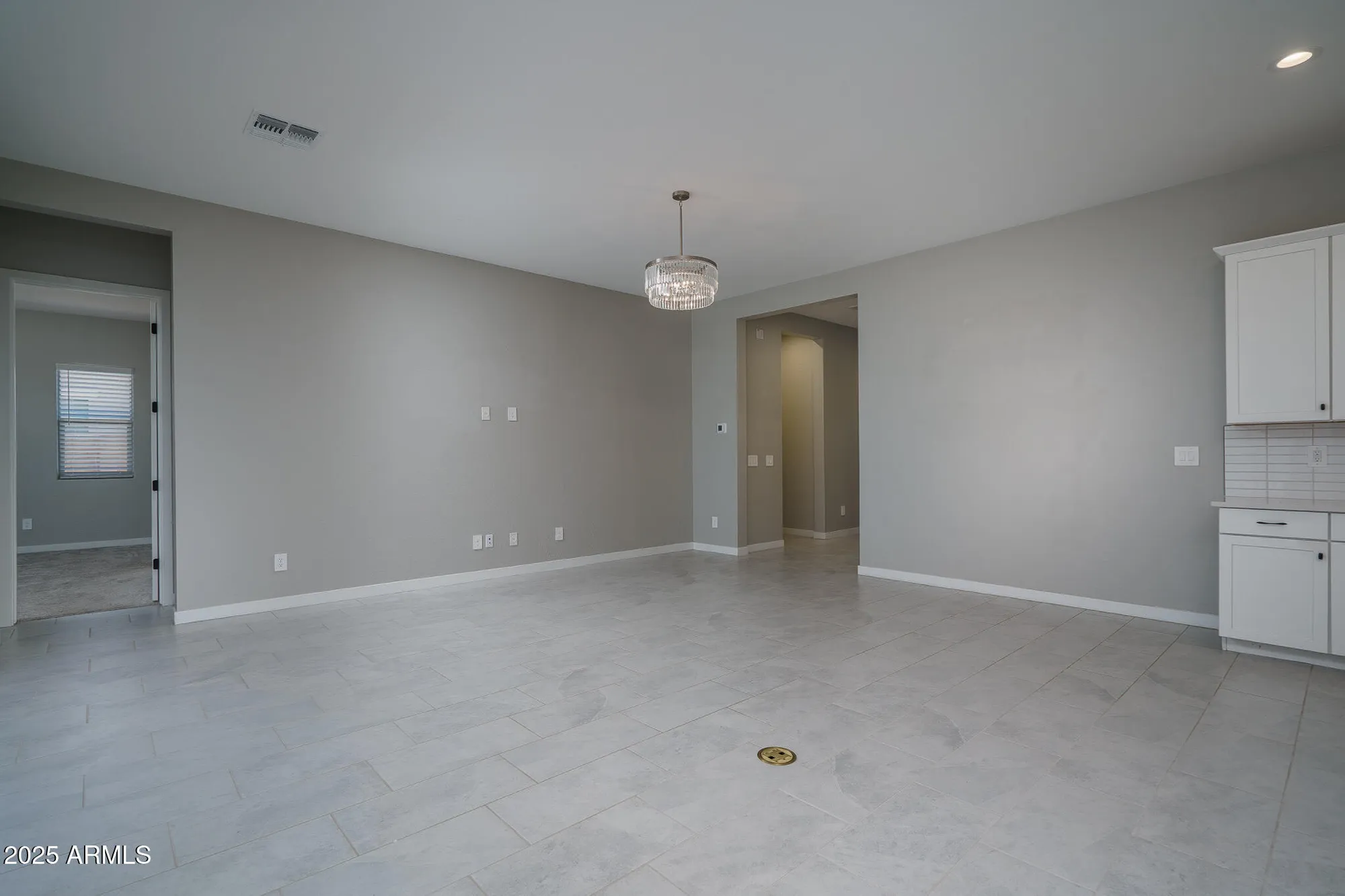 Property Slideshow image 10 of 55 | 17144 w mariposa grande, Surprise, AZ, 85387