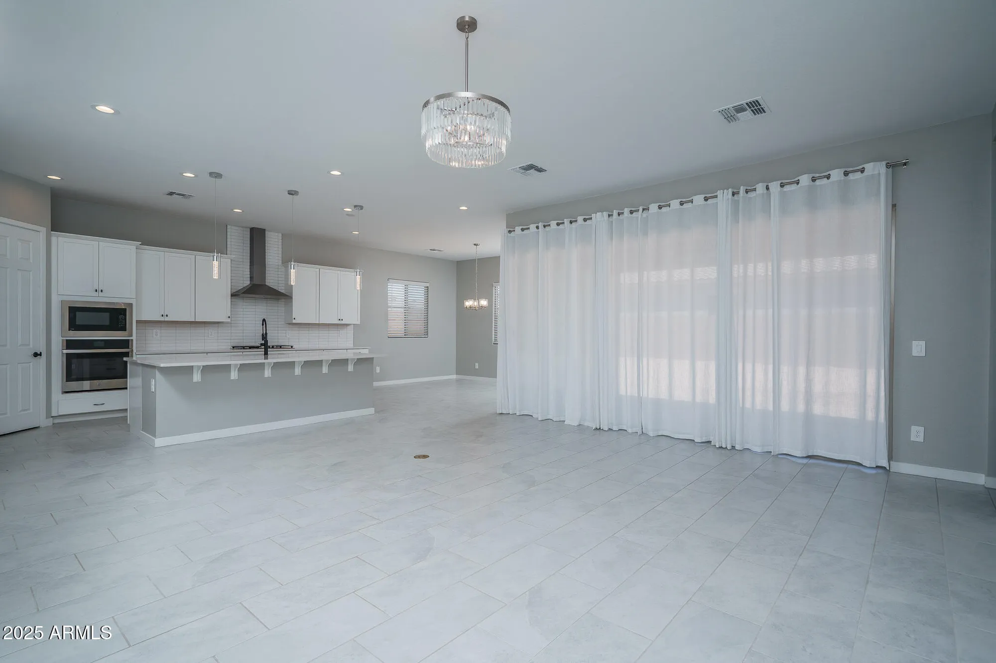 Property Slideshow image 4 of 55 | 17144 w mariposa grande, Surprise, AZ, 85387