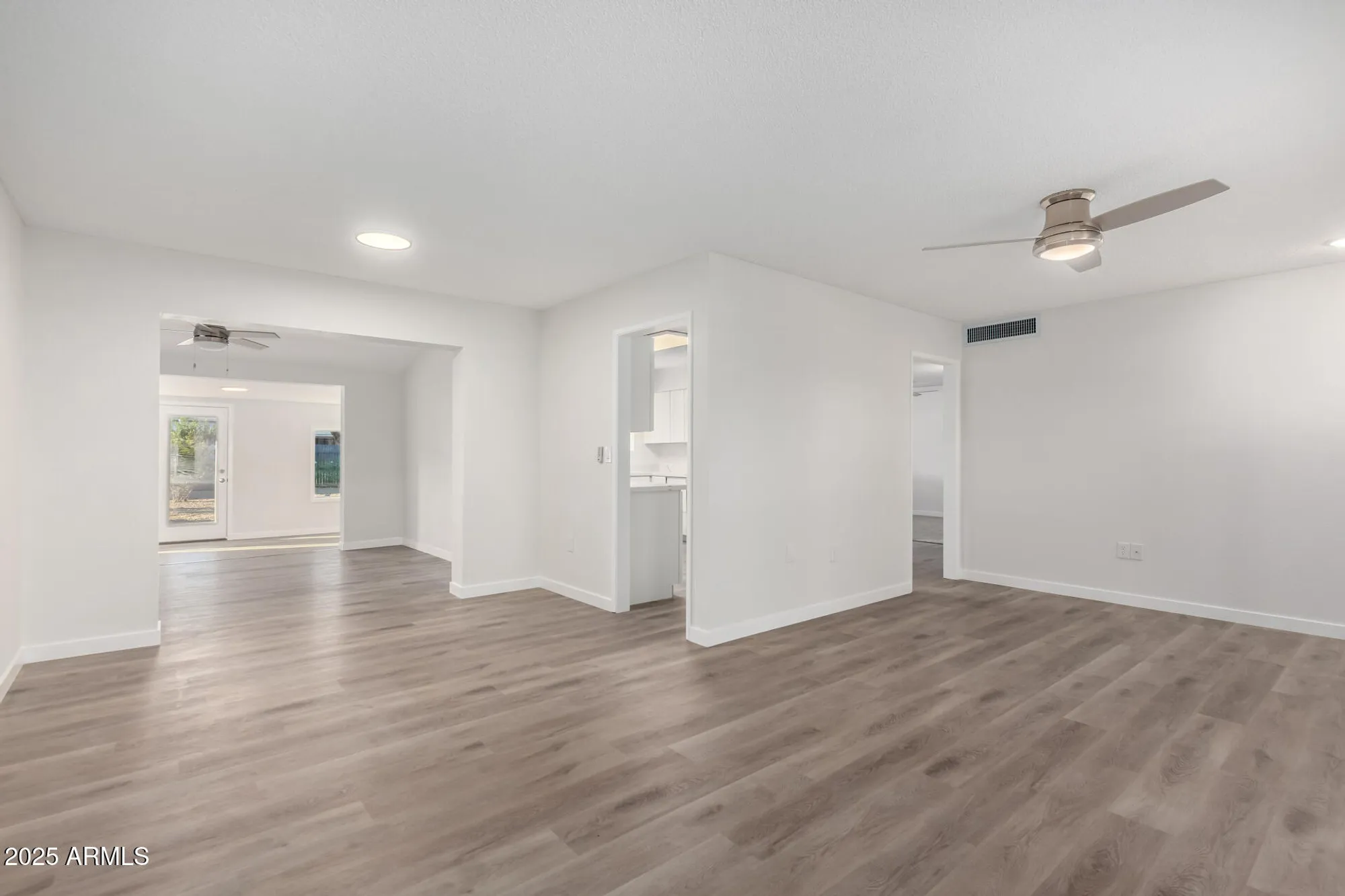 Property Slideshow image 8 of 31 | 10166 w cinnebar ave, Sun City, AZ, 85351