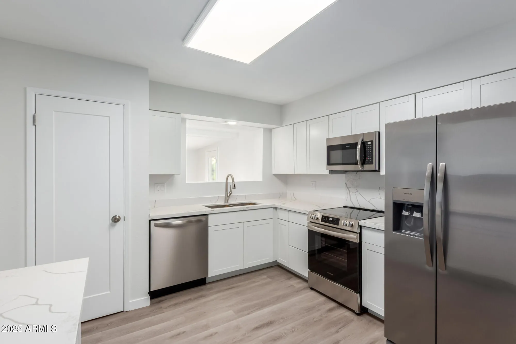 Property Slideshow image 16 of 31 | 10166 w cinnebar ave, Sun City, AZ, 85351