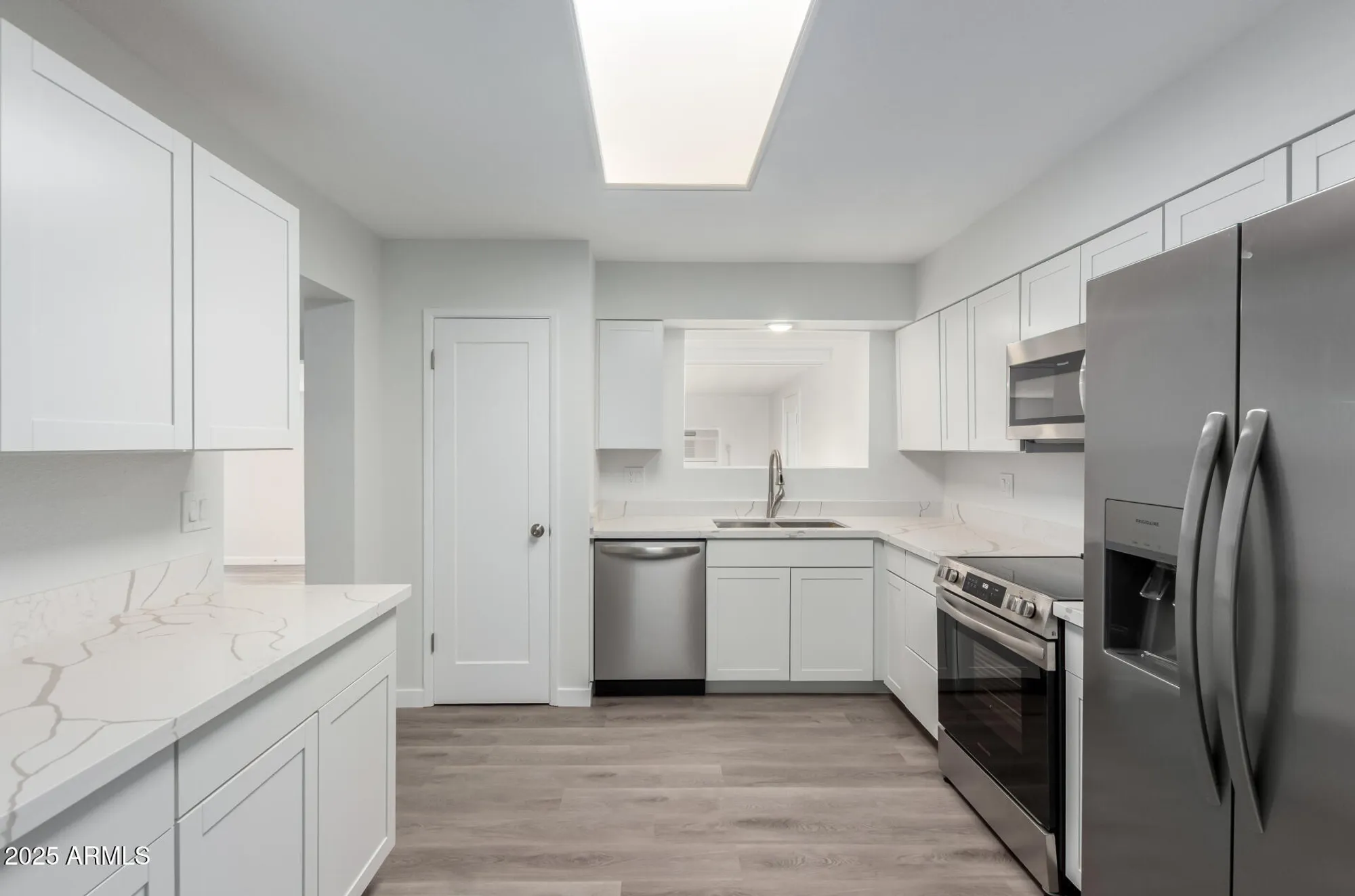 Property Slideshow image 17 of 31 | 10166 w cinnebar ave, Sun City, AZ, 85351