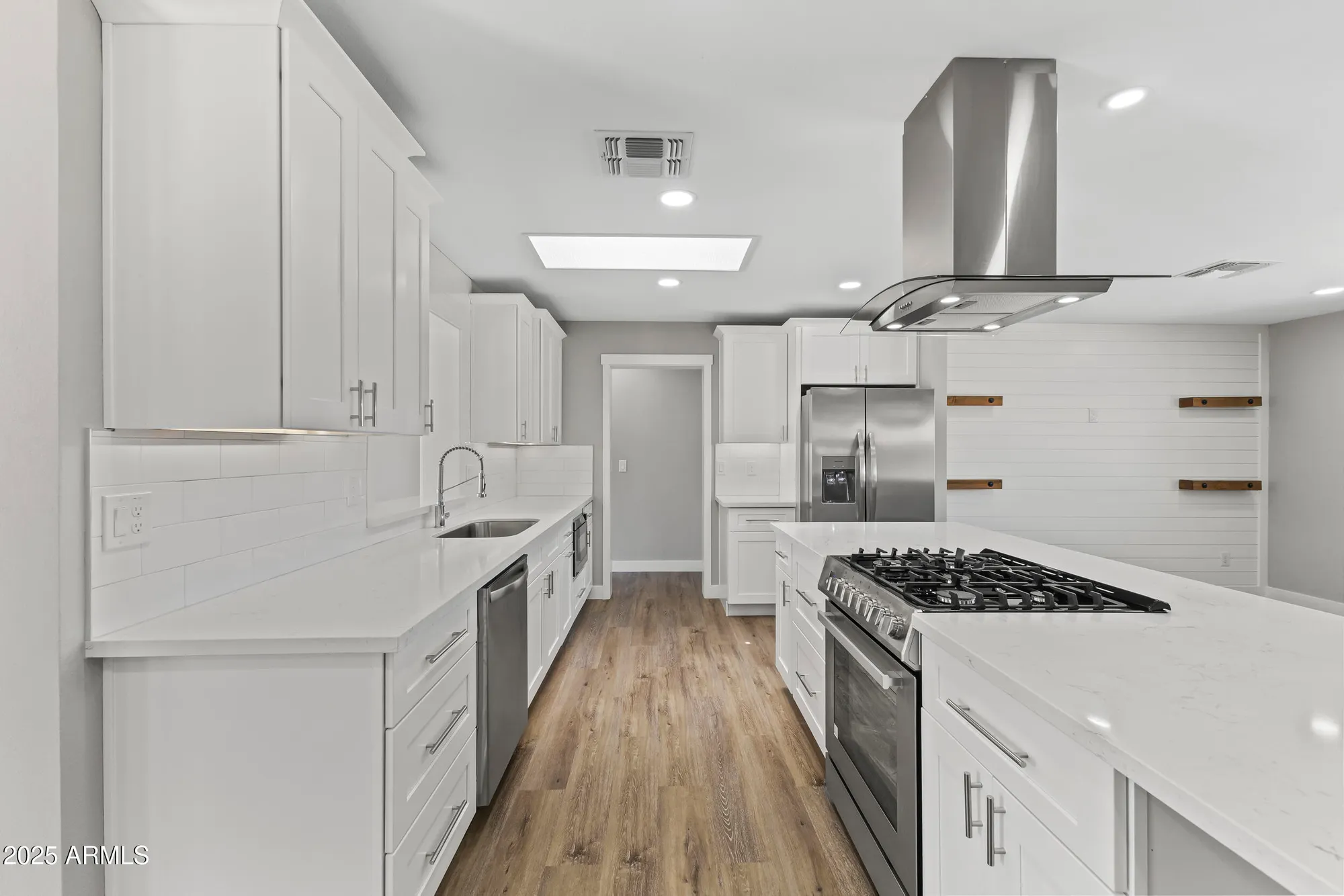 Property Slideshow image 13 of 55 | 10423 w monterosa dr, Sun City, AZ, 85351