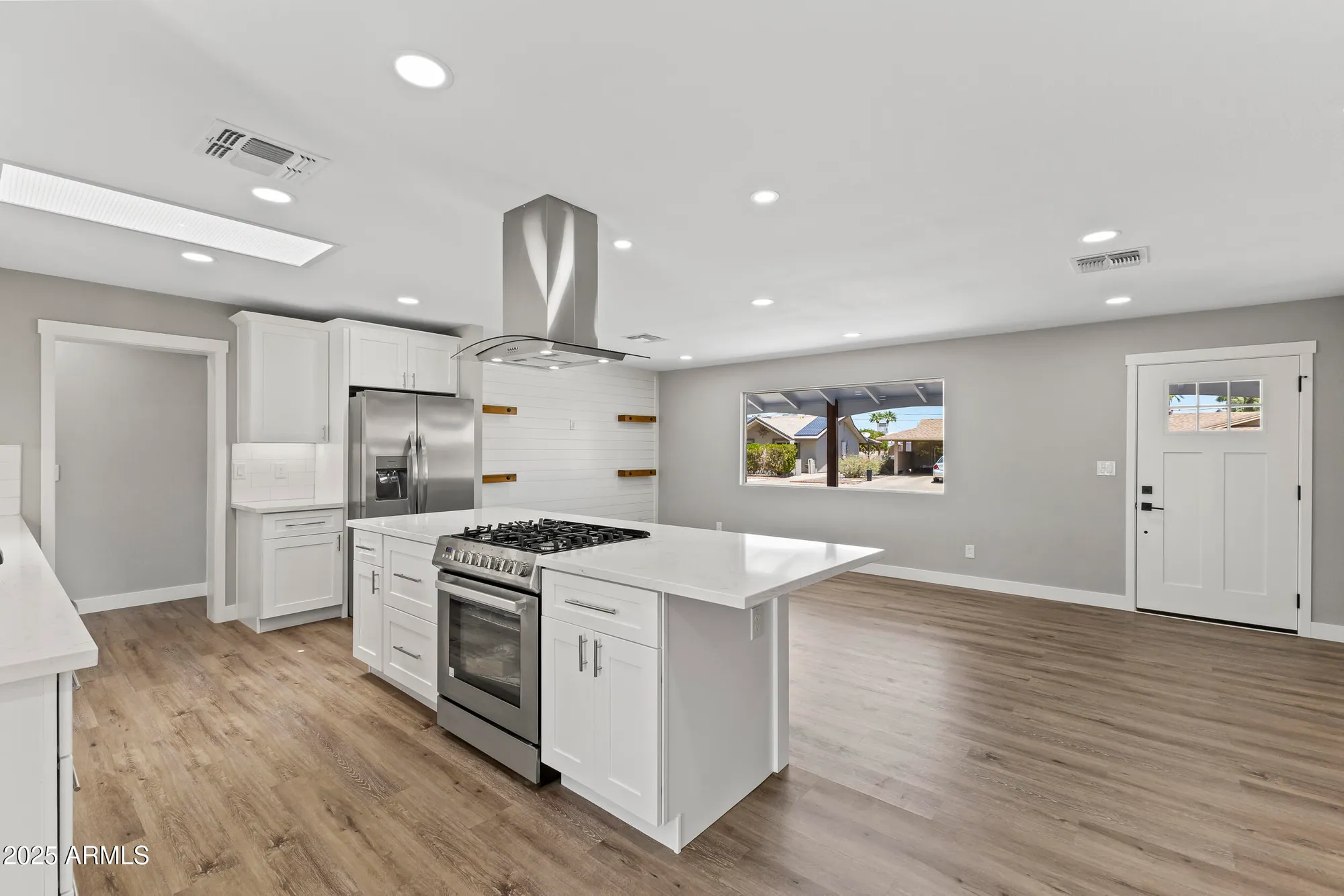 Property Slideshow image 15 of 55 | 10423 w monterosa dr, Sun City, AZ, 85351