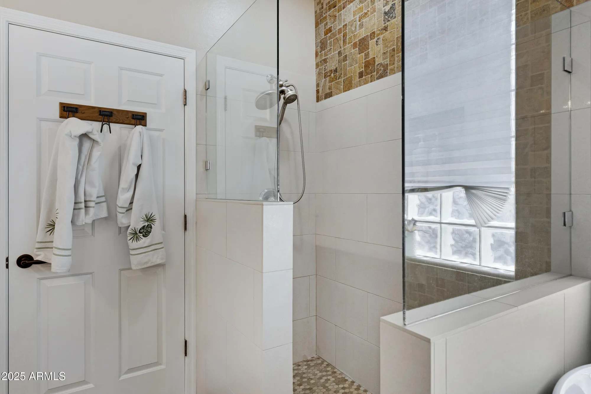 Property Slideshow image 20 of 35 | 307 w twin peaks pkwy, San Tan Valley, AZ, 85143