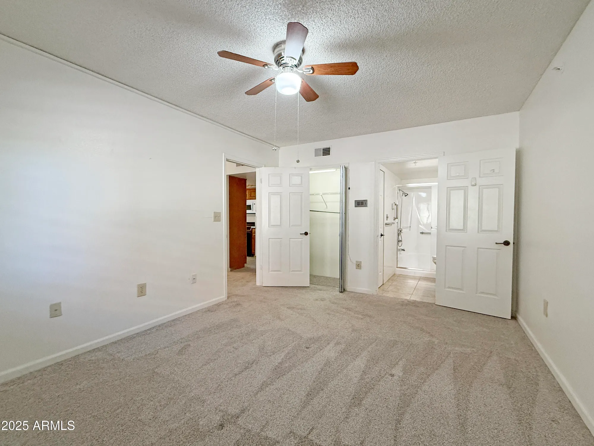 Property Slideshow image 9 of 21 | 10330 w thunderbird blvd c128, Sun City, AZ, 85351