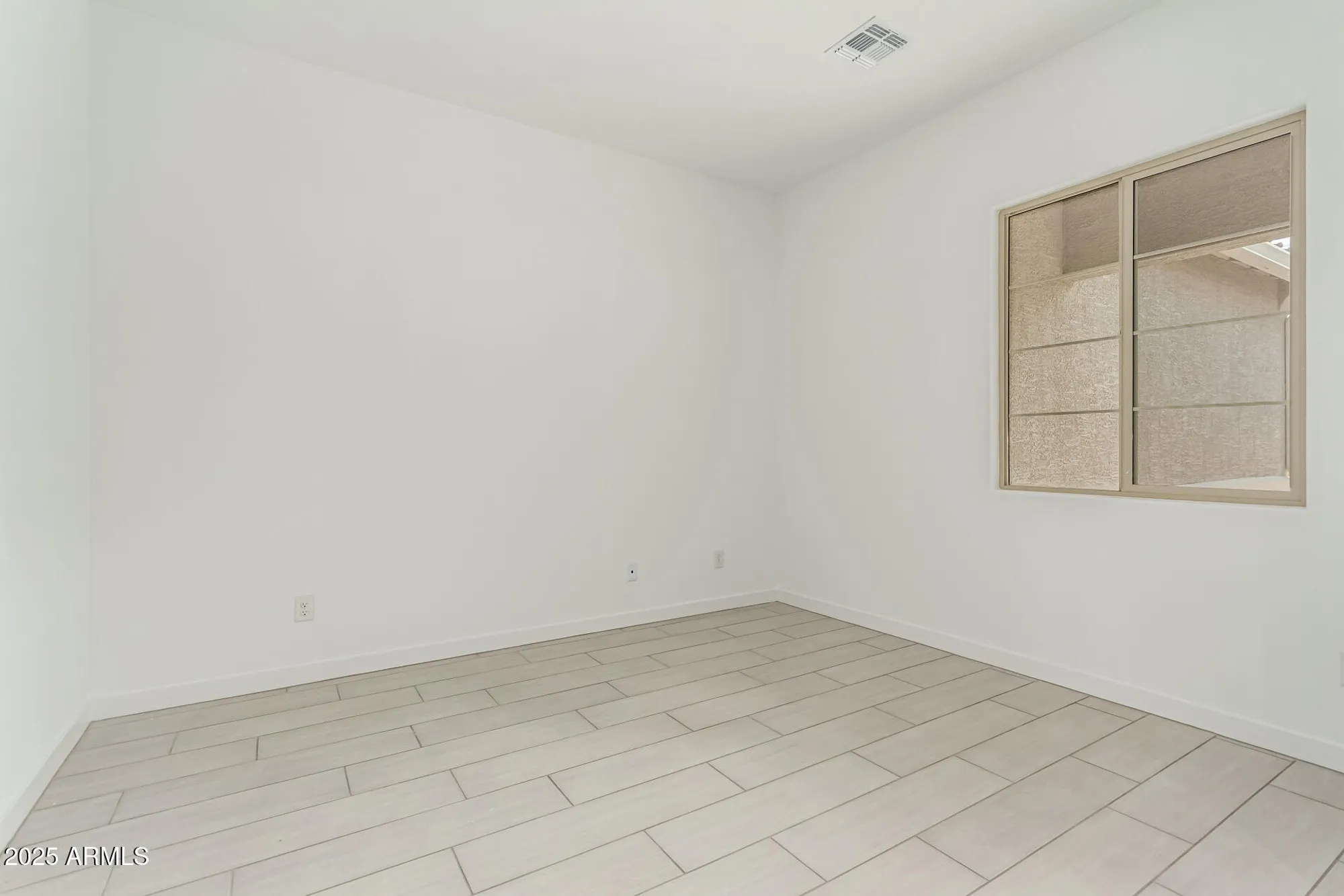 Property Slideshow image 14 of 48 | 24075 n 171st dr, Surprise, AZ, 85387