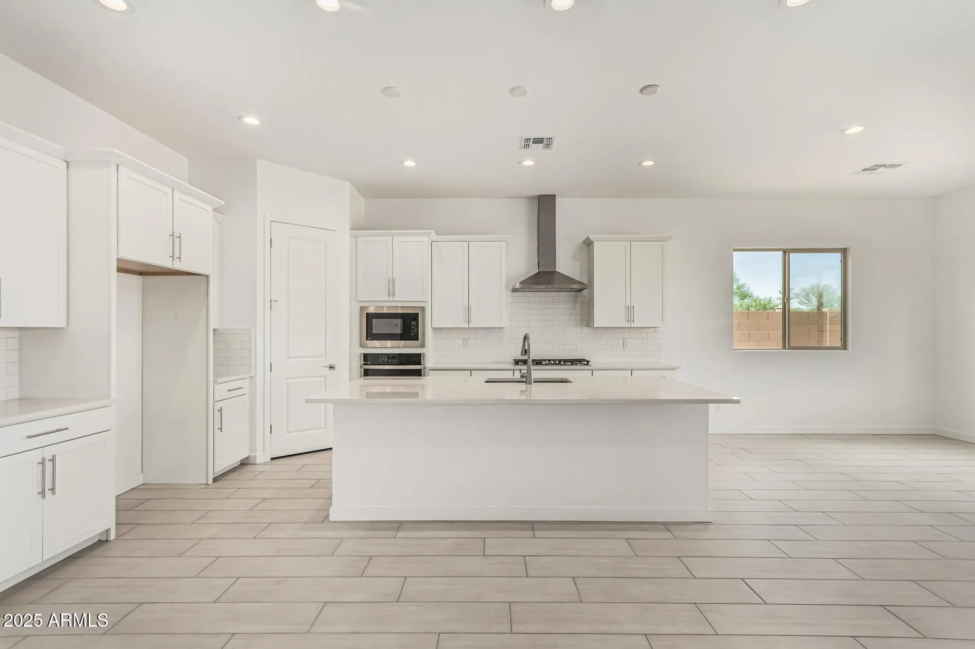 Property Slideshow image 4 of 48 | 24075 n 171st dr, Surprise, AZ, 85387