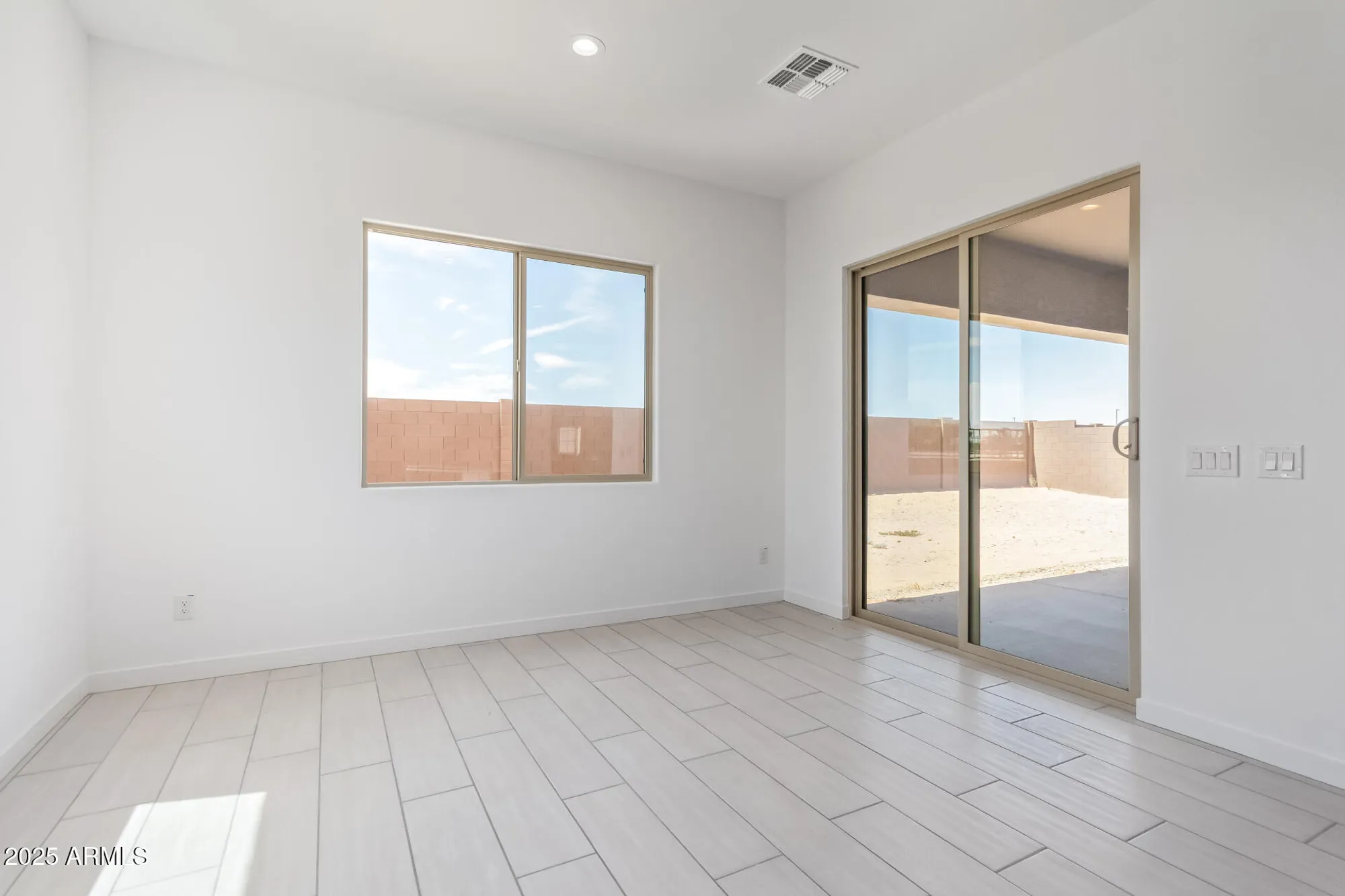 Property Slideshow image 18 of 46 | 24136 n 172nd dr, Surprise, AZ, 85387