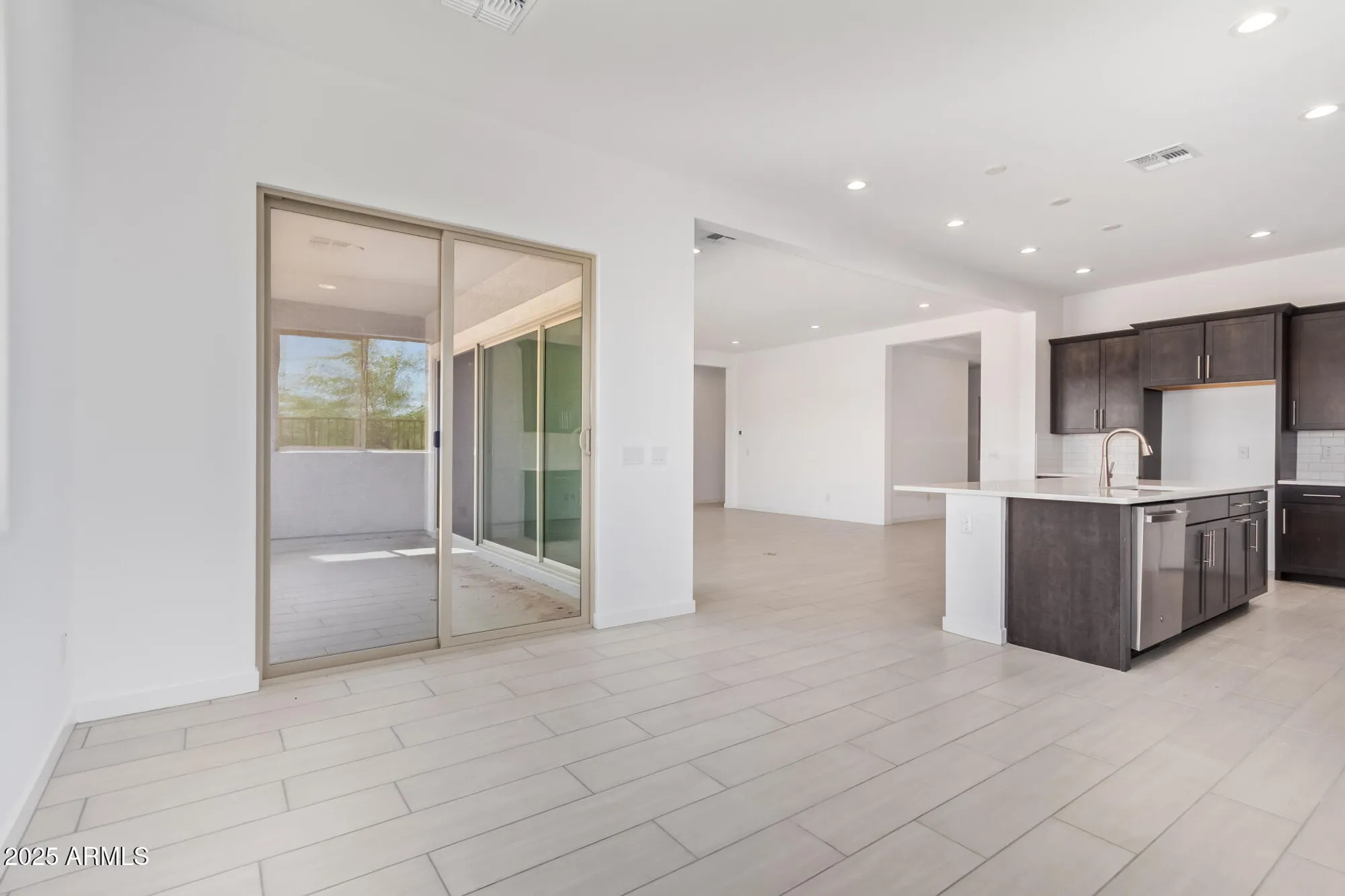 Property Slideshow image 9 of 46 | 24136 n 172nd dr, Surprise, AZ, 85387