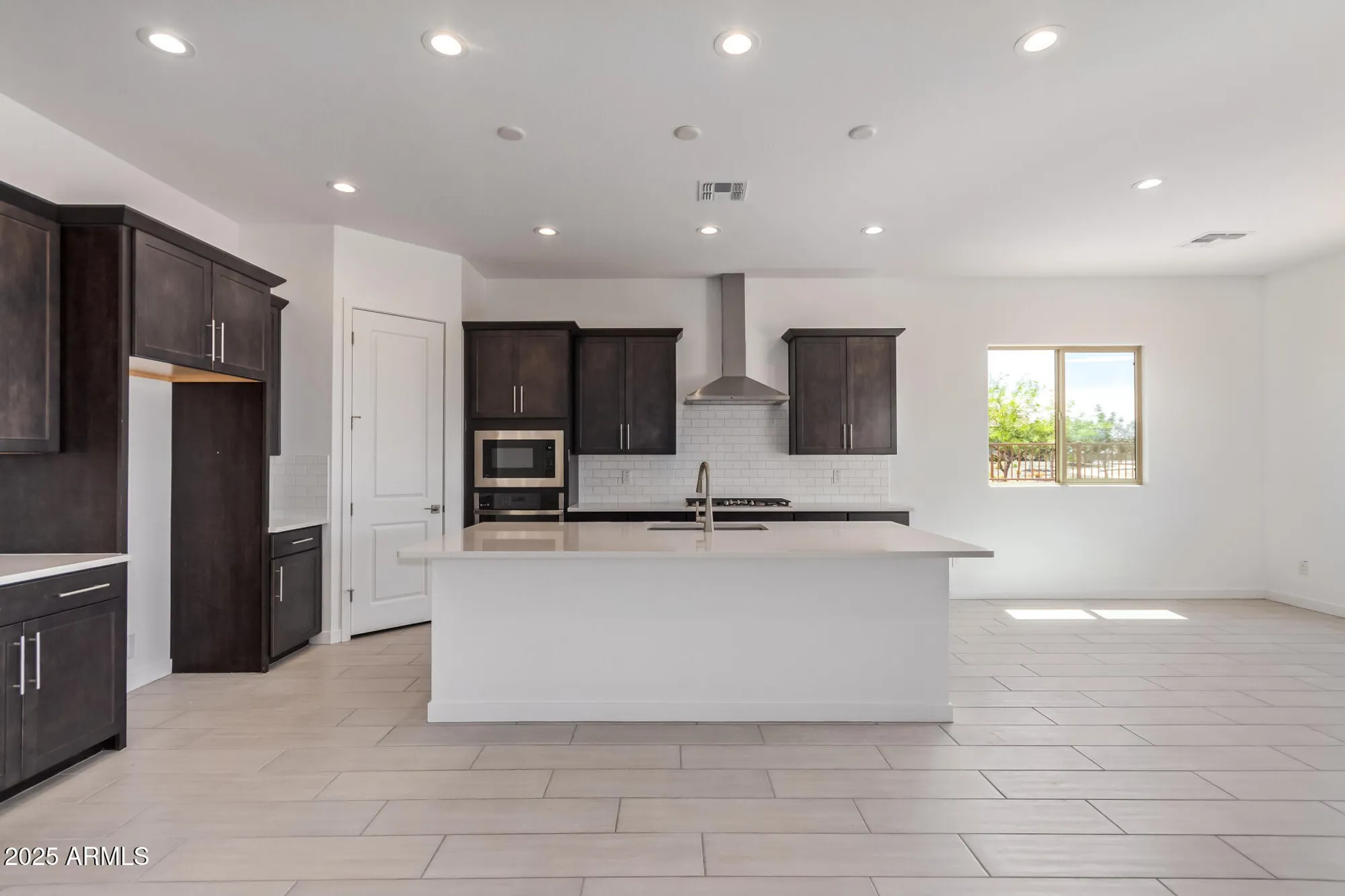 Property Slideshow image 3 of 46 | 24136 n 172nd dr, Surprise, AZ, 85387