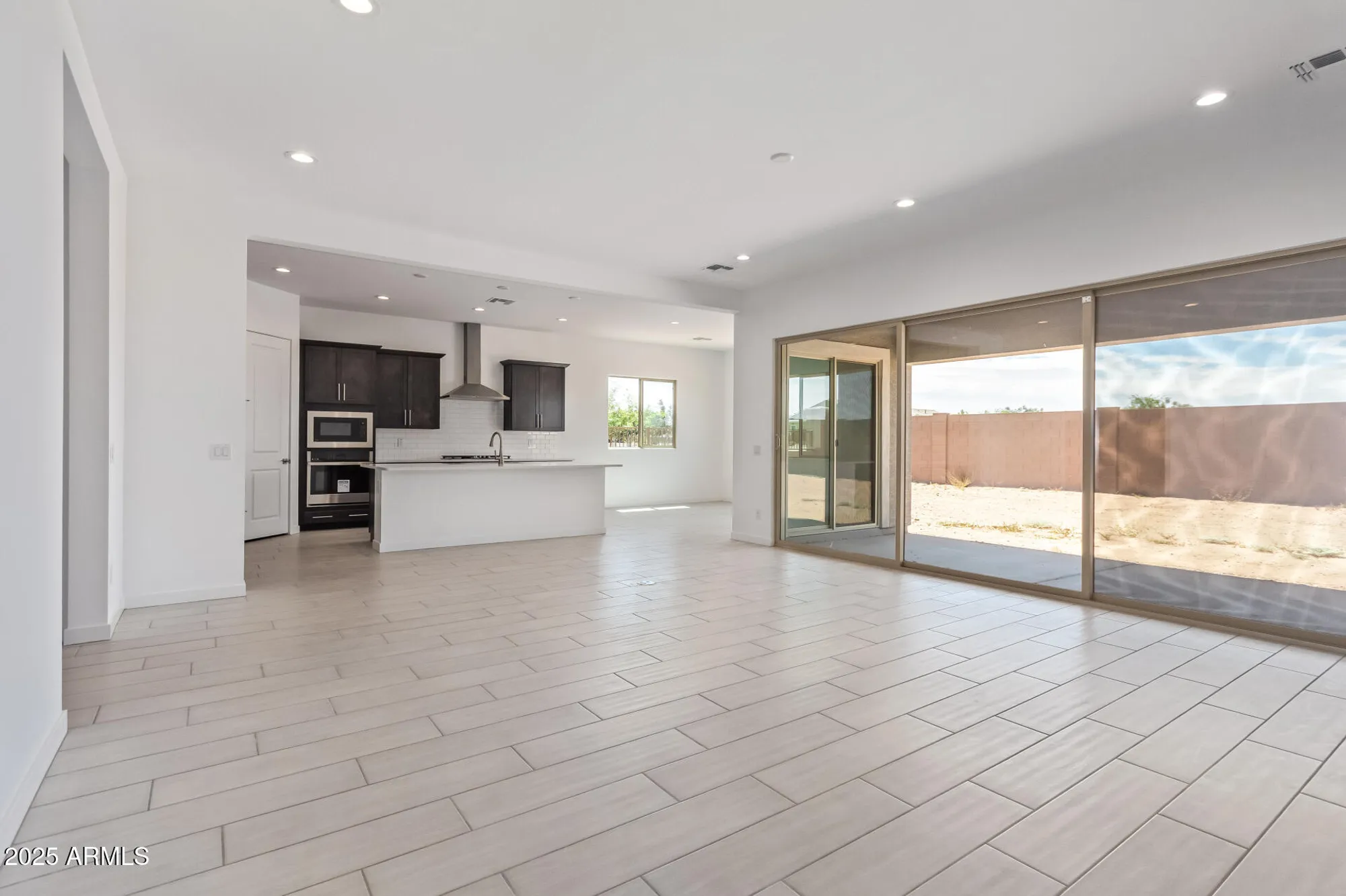 Property Slideshow image 8 of 46 | 24136 n 172nd dr, Surprise, AZ, 85387