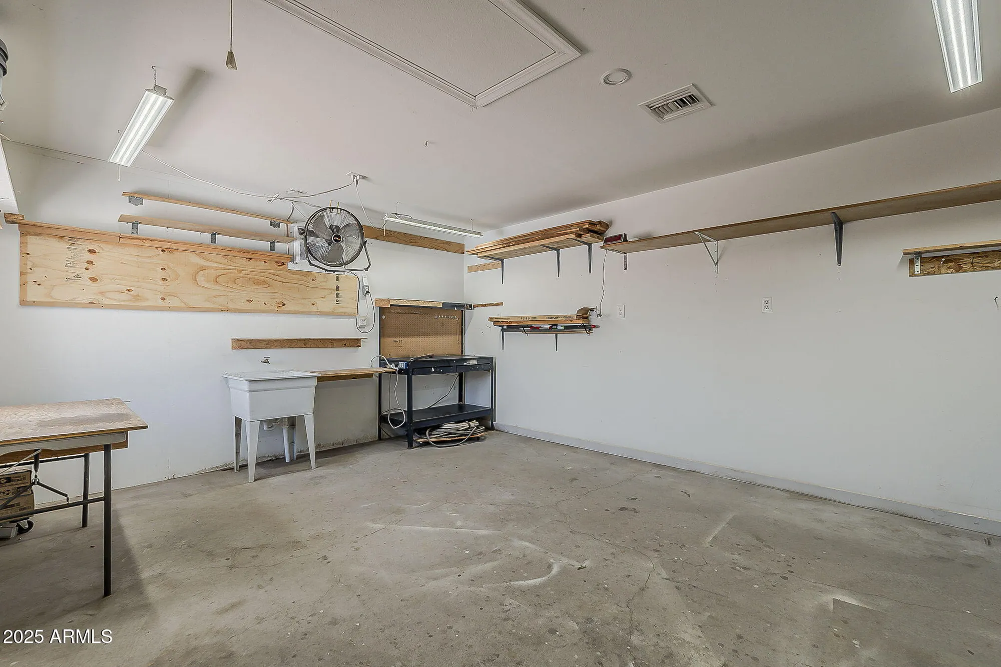 Property Slideshow image 16 of 33 | 26209 s beech creek dr, Sun Lakes, AZ, 85248