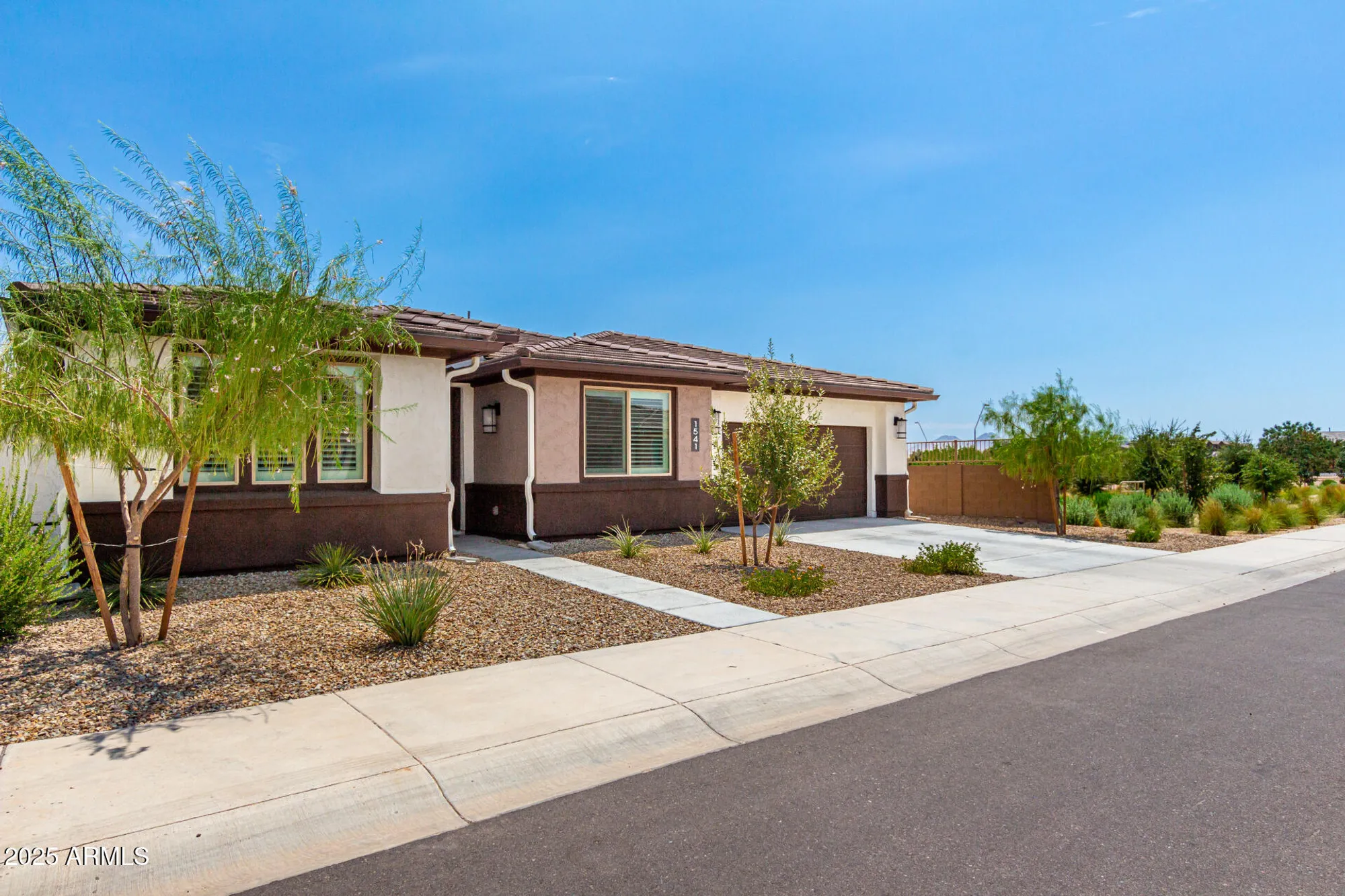 Property Slideshow image 2 of 59 | 1541 w camina buena vis, San Tan Valley, AZ, 85140