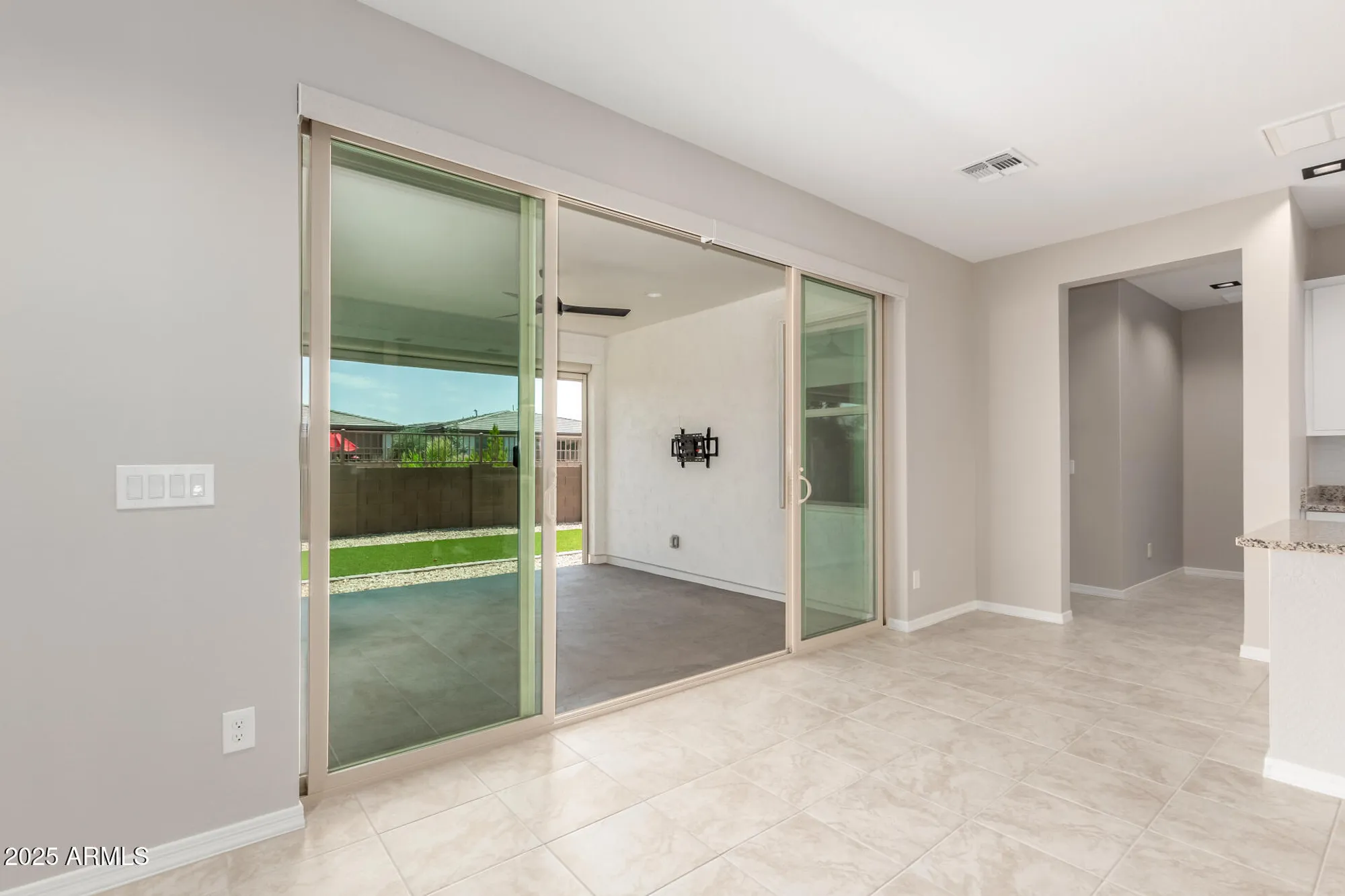 Property Slideshow image 16 of 59 | 1541 w camina buena vis, San Tan Valley, AZ, 85140