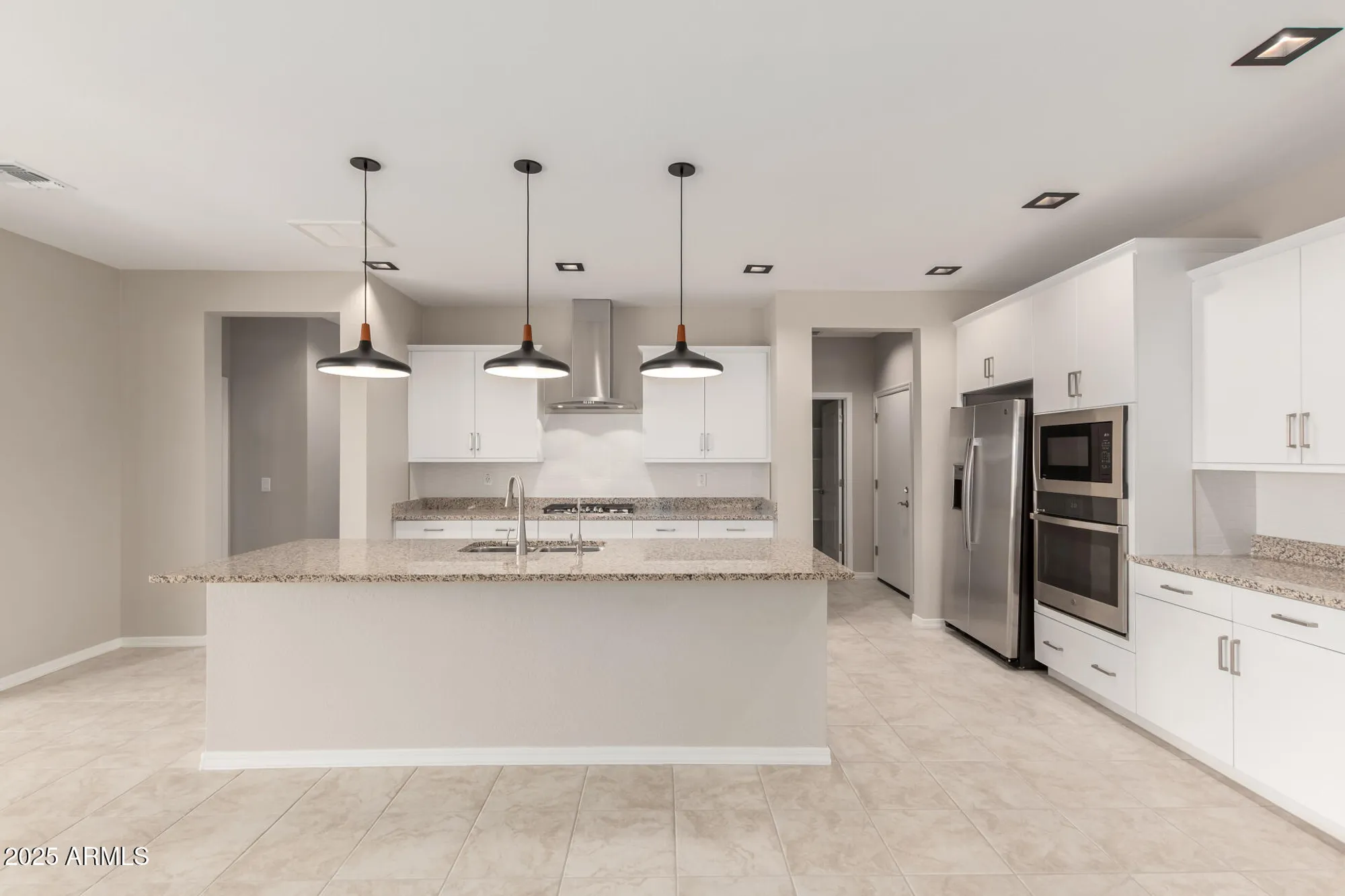 Property Slideshow image 10 of 59 | 1541 w camina buena vis, San Tan Valley, AZ, 85140