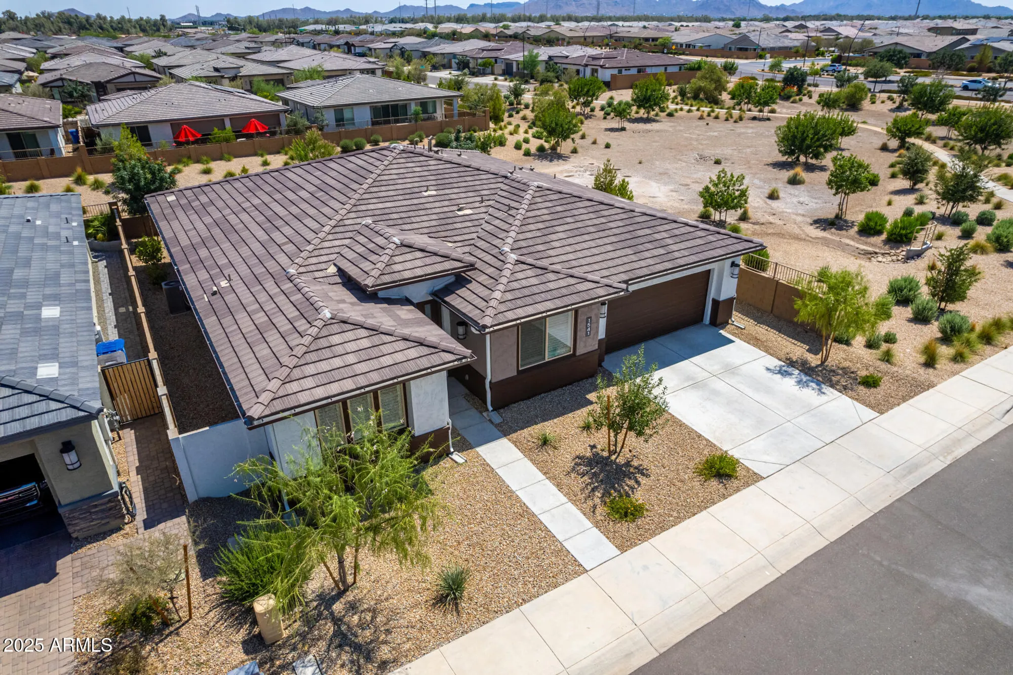 Property Slideshow image 3 of 59 | 1541 w camina buena vis, San Tan Valley, AZ, 85140