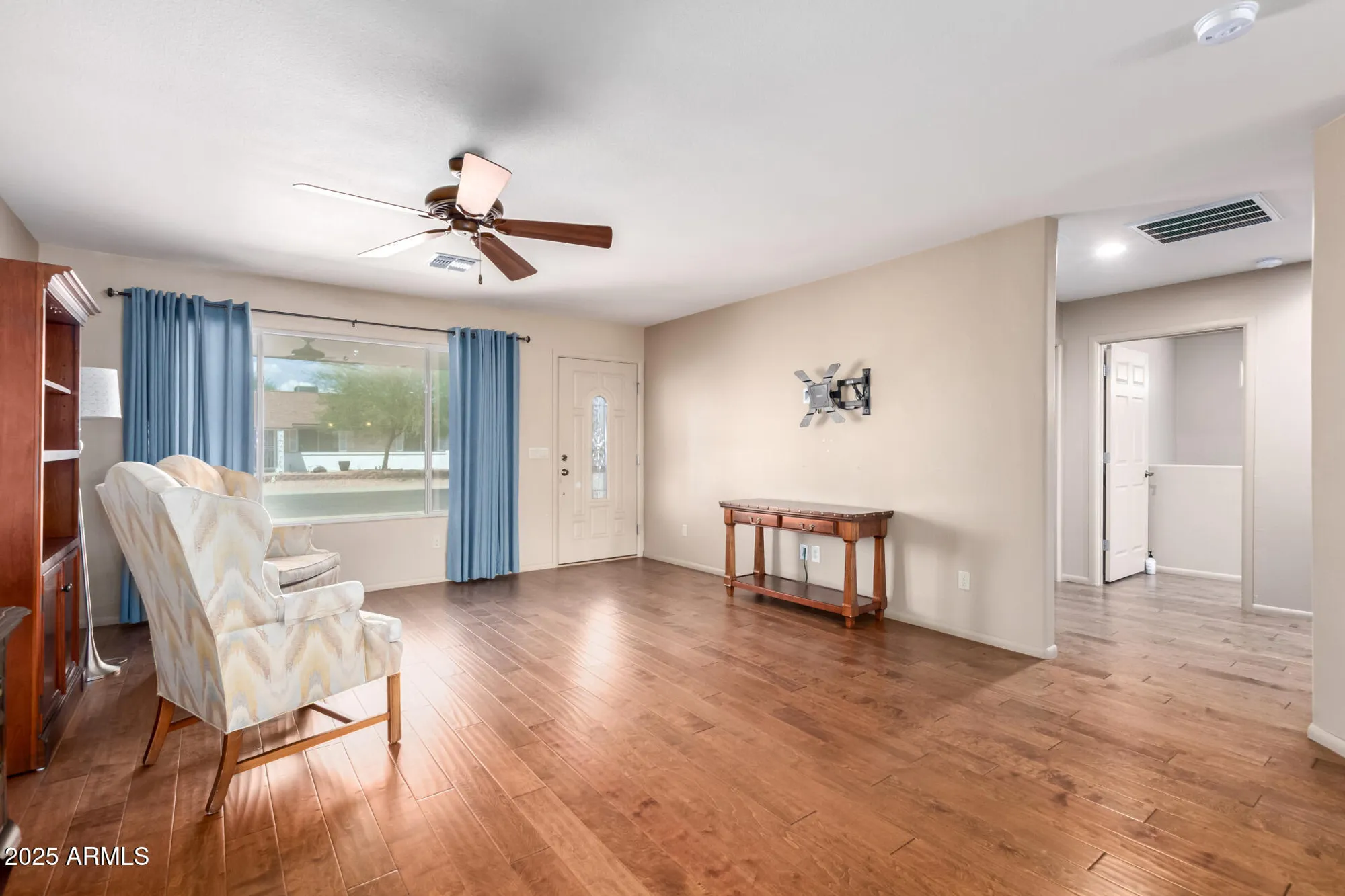 Property Slideshow image 11 of 46 | 9321 w willowbrook dr, Sun City, AZ, 85373