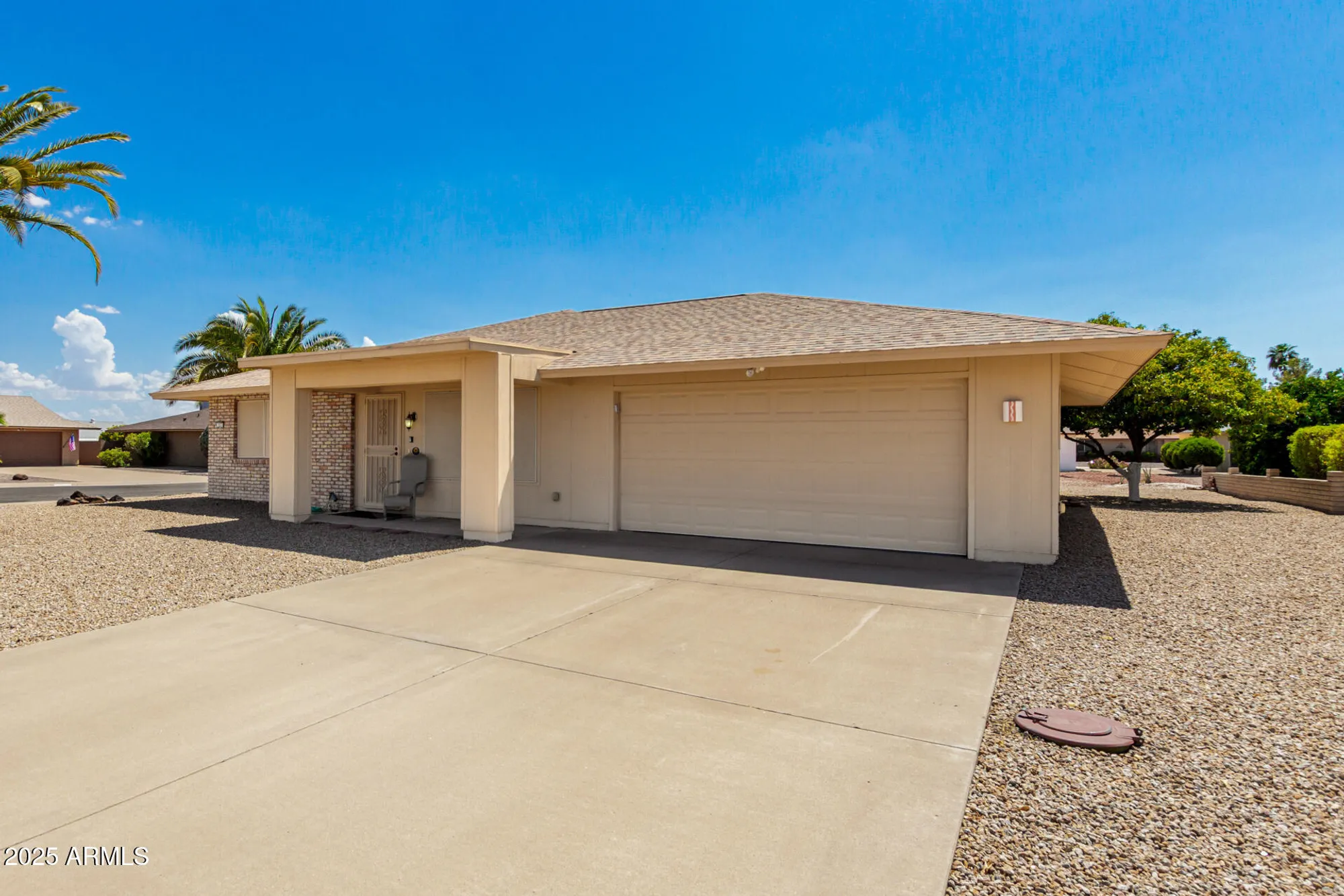 Property Slideshow image 4 of 46 | 9321 w willowbrook dr, Sun City, AZ, 85373