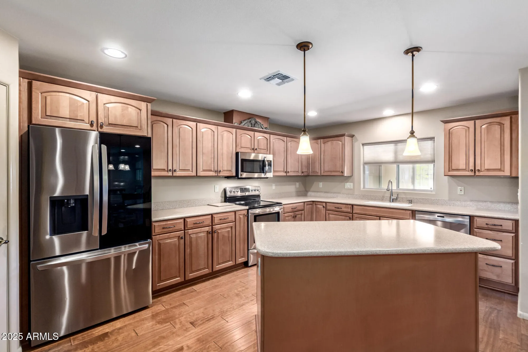 Property Slideshow image 15 of 46 | 9321 w willowbrook dr, Sun City, AZ, 85373