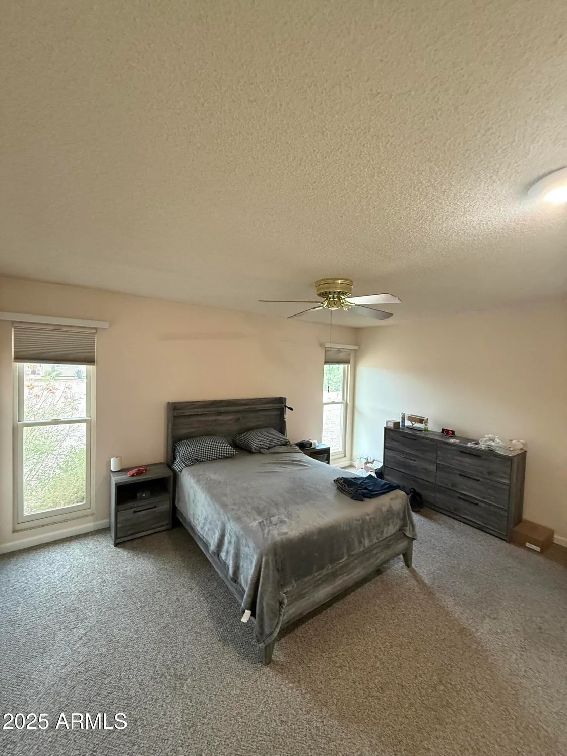 Property Slideshow image 8 of 11 | 9445 w rolling hills dr, Sun City, AZ, 85351