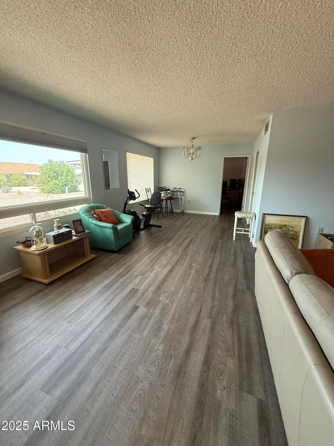 Property Slideshow image 4 of 11 | 9445 w rolling hills dr, Sun City, AZ, 85351