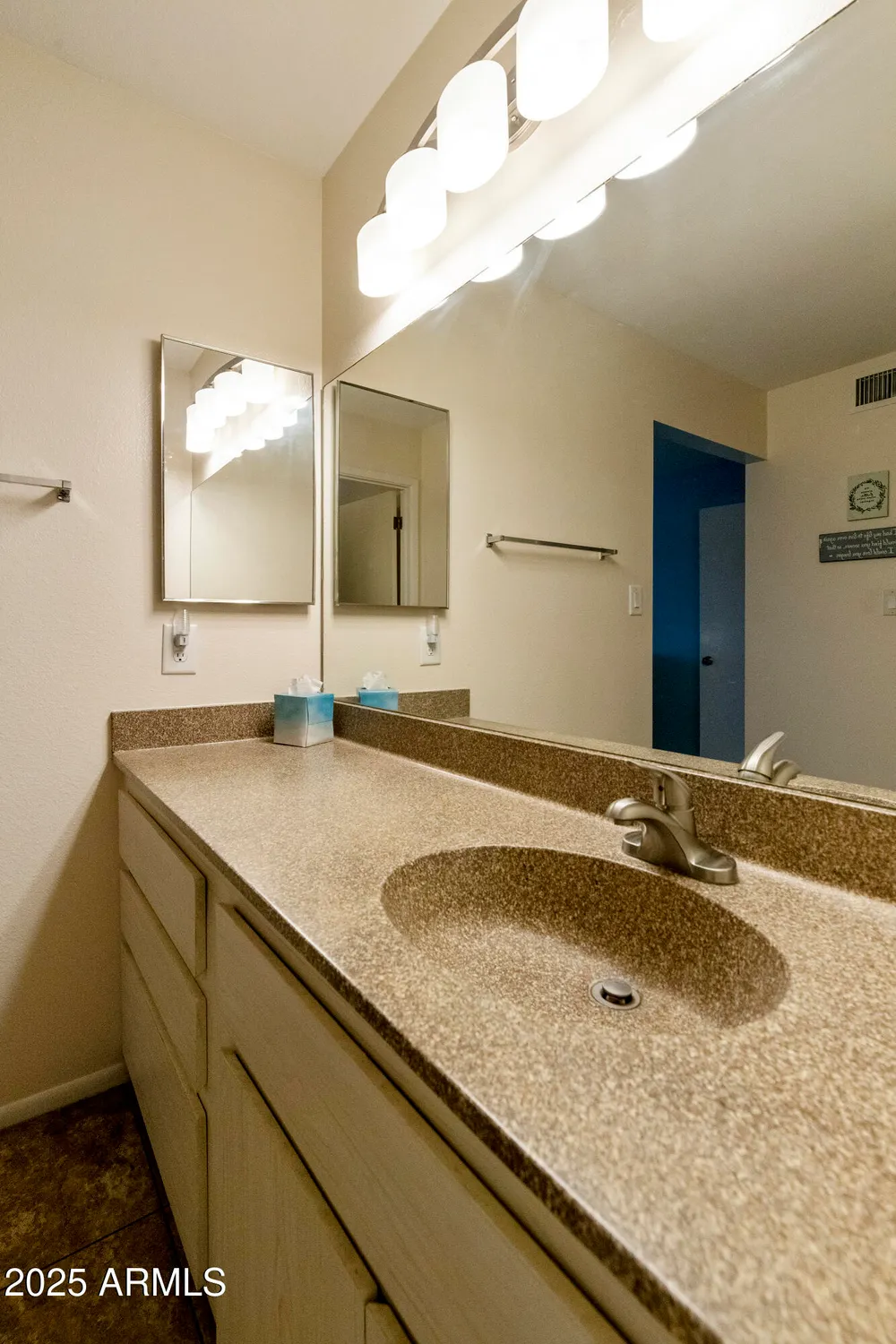 Property Slideshow image 18 of 43 | 633 s 77th st, Mesa, AZ, 85208
