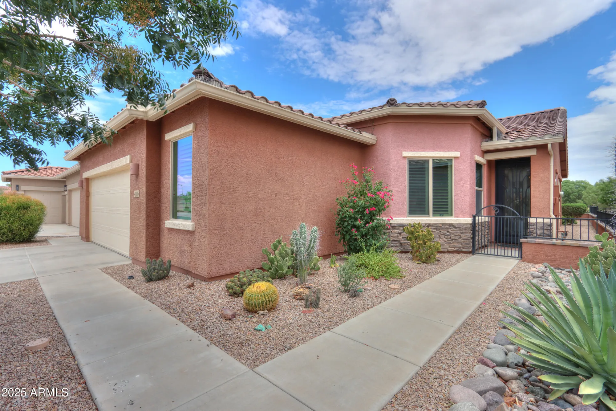 Property Slideshow image 2 of 64 | 2610 e san mateo dr, Casa Grande, AZ, 85194