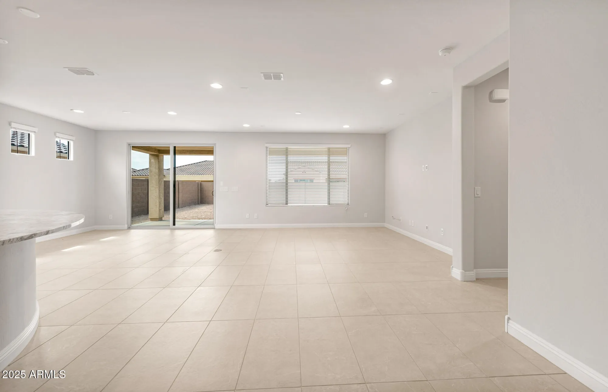 Property Slideshow image 4 of 27 | 7833 w cactus wren way, Florence, AZ, 85132