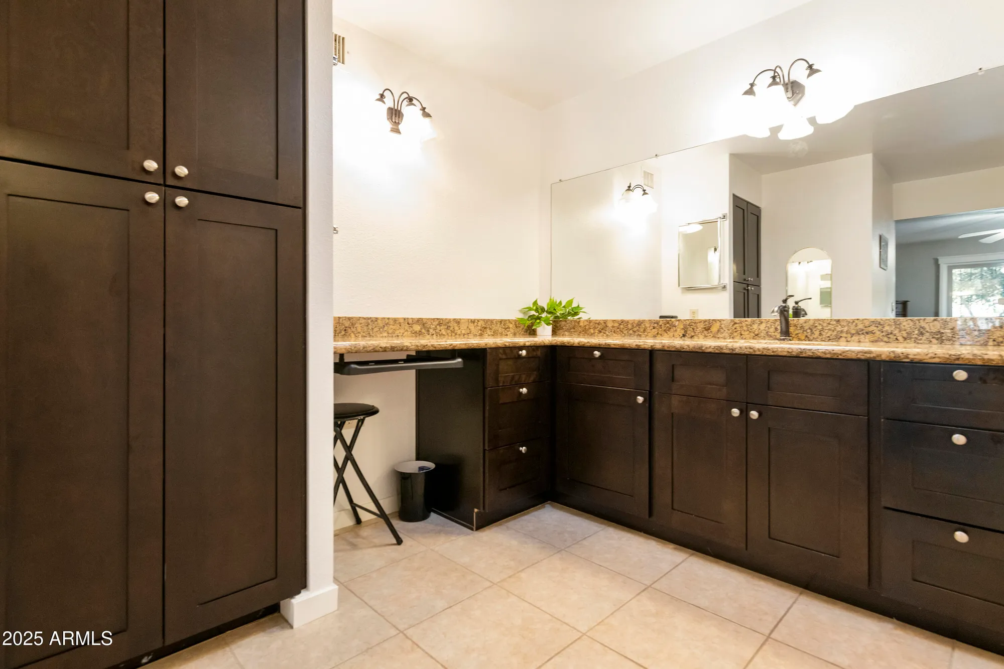 Property Slideshow image 10 of 37 | 663 s saguaro way, Mesa, AZ, 85208