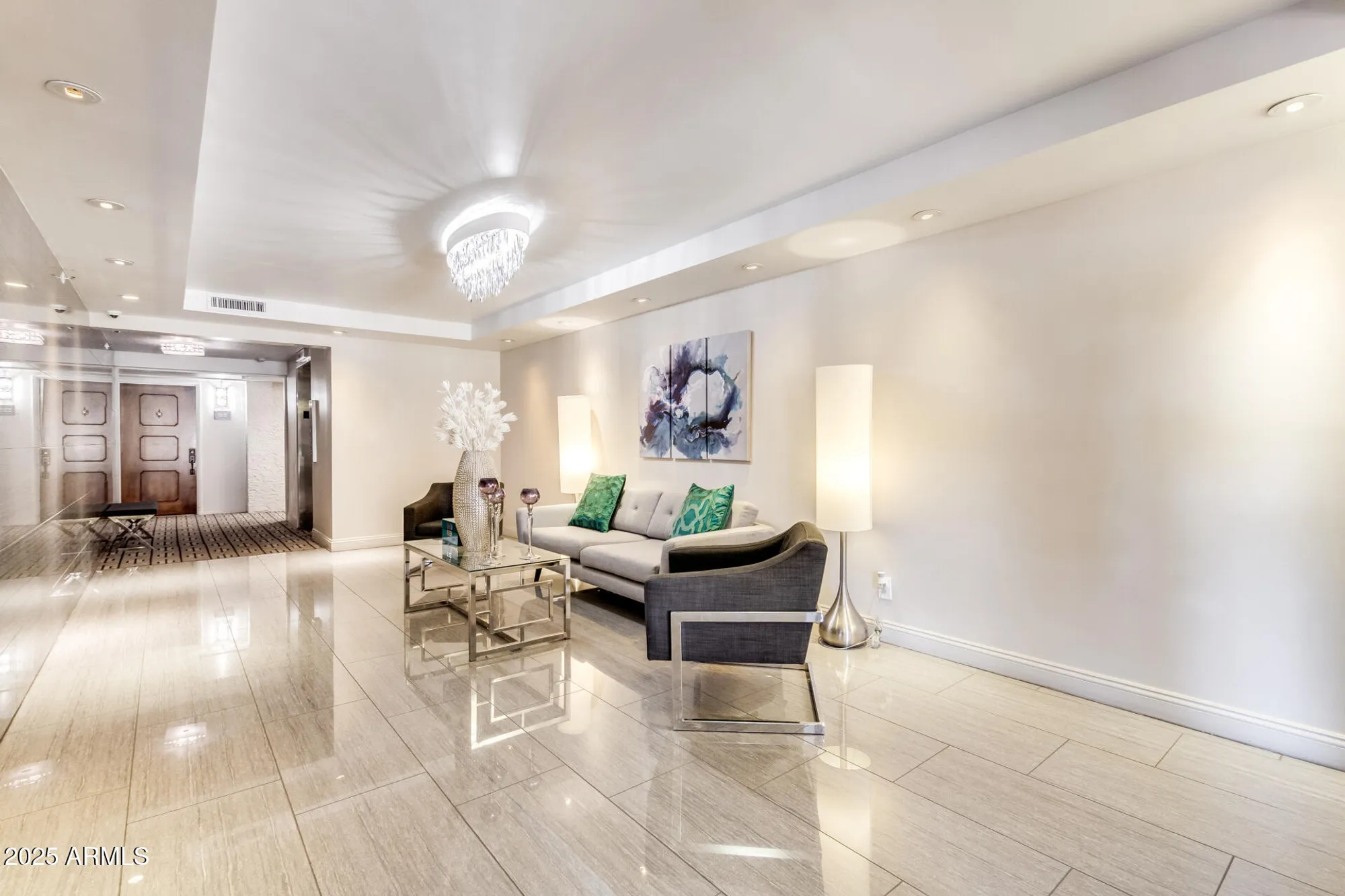 Property Slideshow image 5 of 31 | 7950 e camelback rd, Scottsdale, AZ, 85251