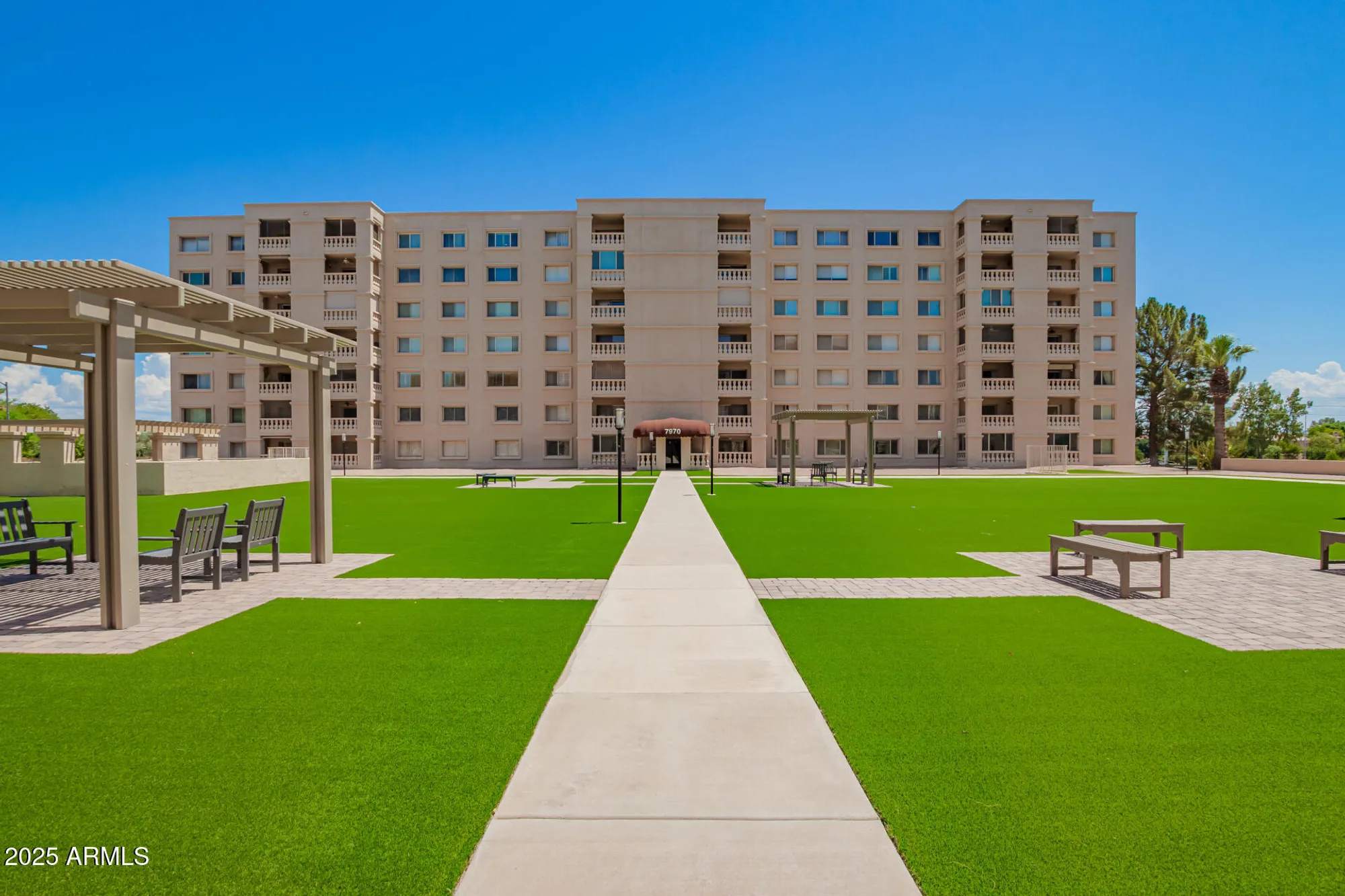 Property Slideshow image 2 of 31 | 7950 e camelback rd, Scottsdale, AZ, 85251