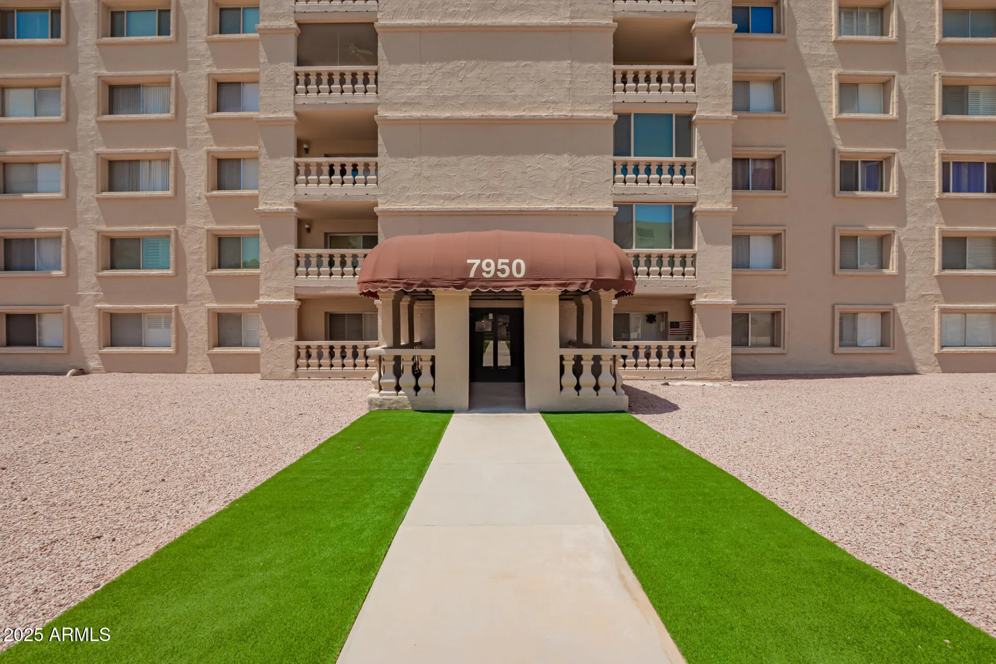 Property Slideshow image 3 of 31 | 7950 e camelback rd, Scottsdale, AZ, 85251