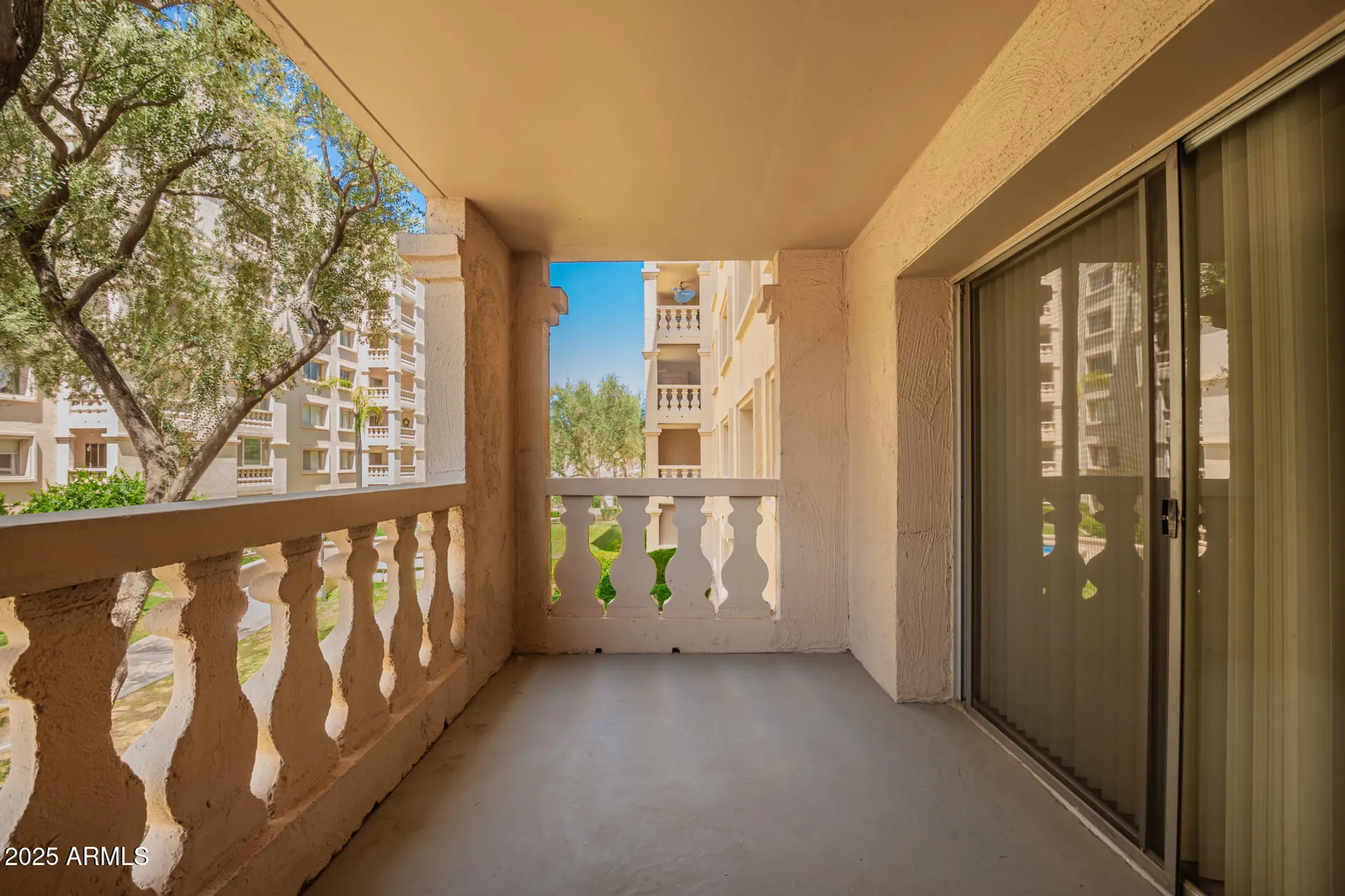 Property Slideshow image 29 of 31 | 7950 e camelback rd, Scottsdale, AZ, 85251