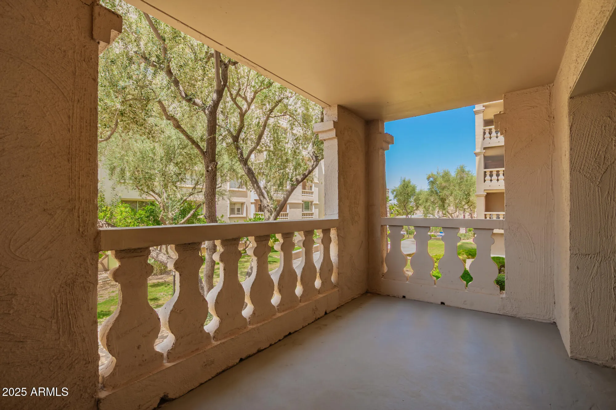 Property Slideshow image 28 of 31 | 7950 e camelback rd, Scottsdale, AZ, 85251