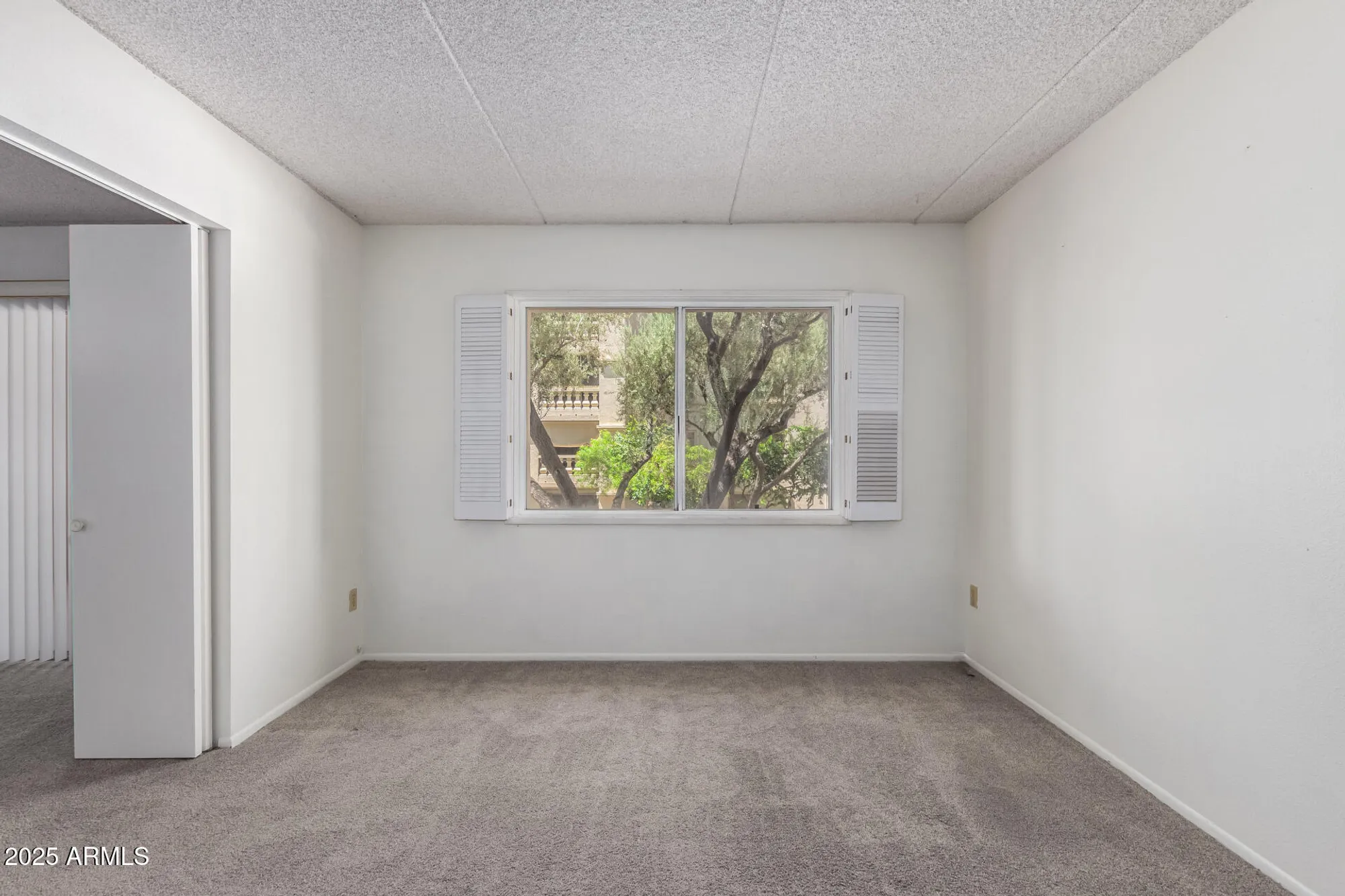 Property Slideshow image 24 of 31 | 7950 e camelback rd, Scottsdale, AZ, 85251