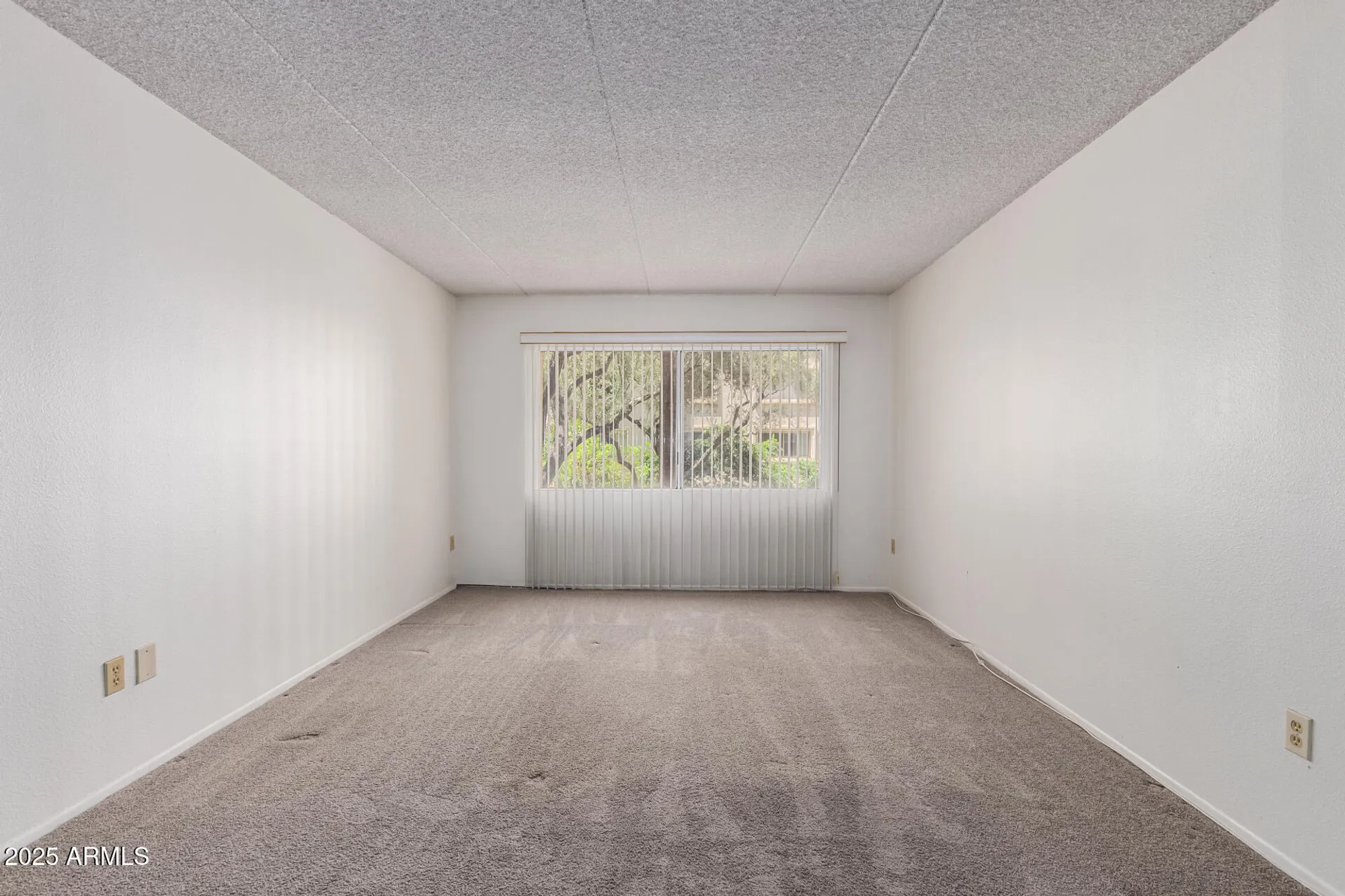 Property Slideshow image 20 of 31 | 7950 e camelback rd, Scottsdale, AZ, 85251