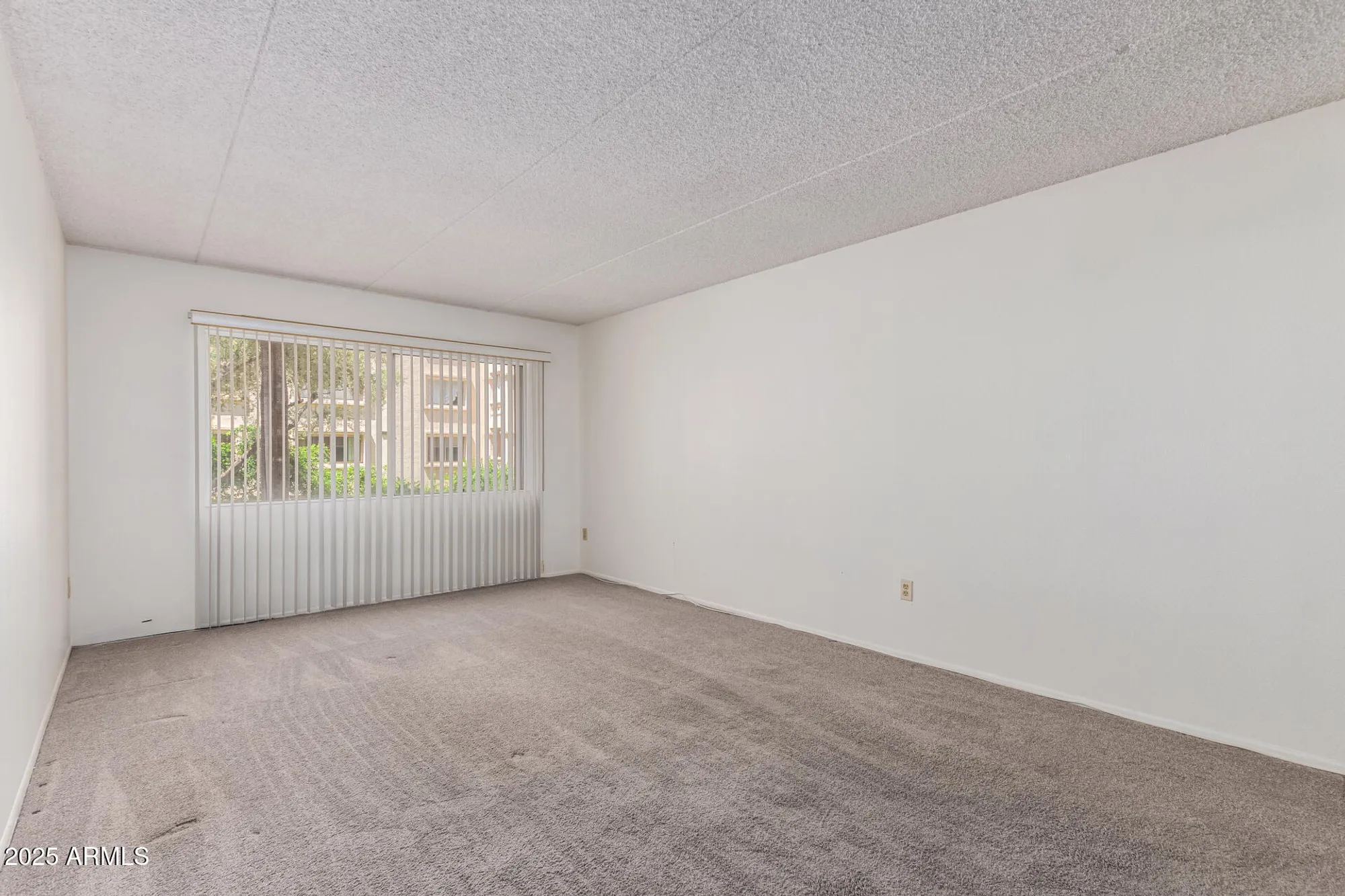 Property Slideshow image 21 of 31 | 7950 e camelback rd, Scottsdale, AZ, 85251