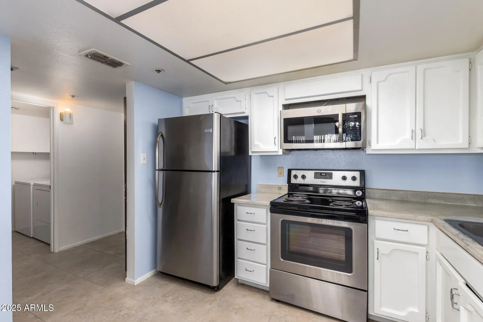 Property Slideshow image 11 of 31 | 7950 e camelback rd, Scottsdale, AZ, 85251