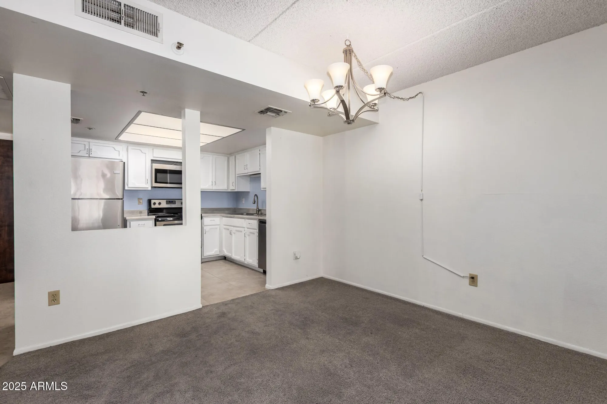 Property Slideshow image 16 of 31 | 7950 e camelback rd, Scottsdale, AZ, 85251