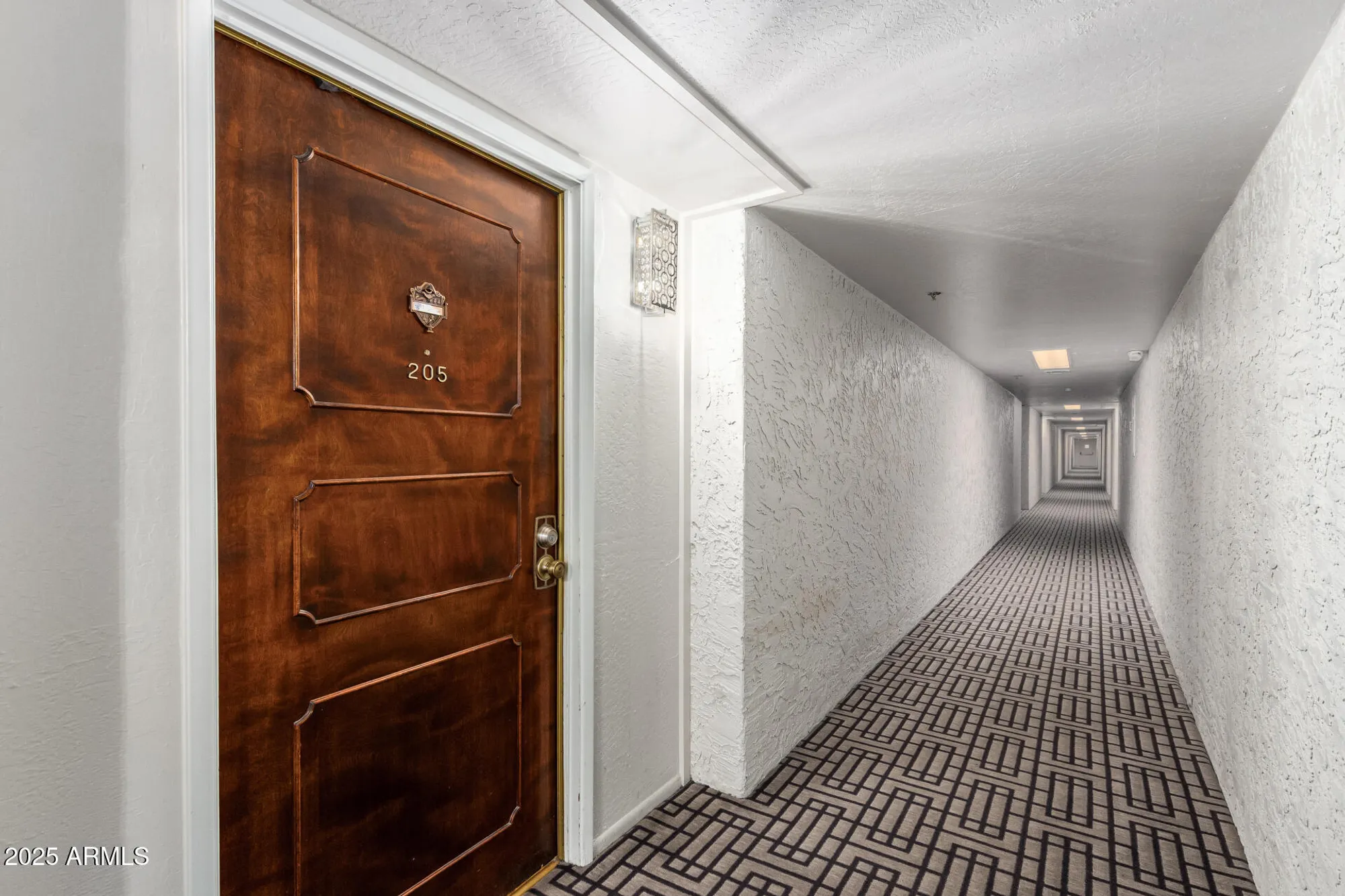 Property Slideshow image 8 of 31 | 7950 e camelback rd, Scottsdale, AZ, 85251